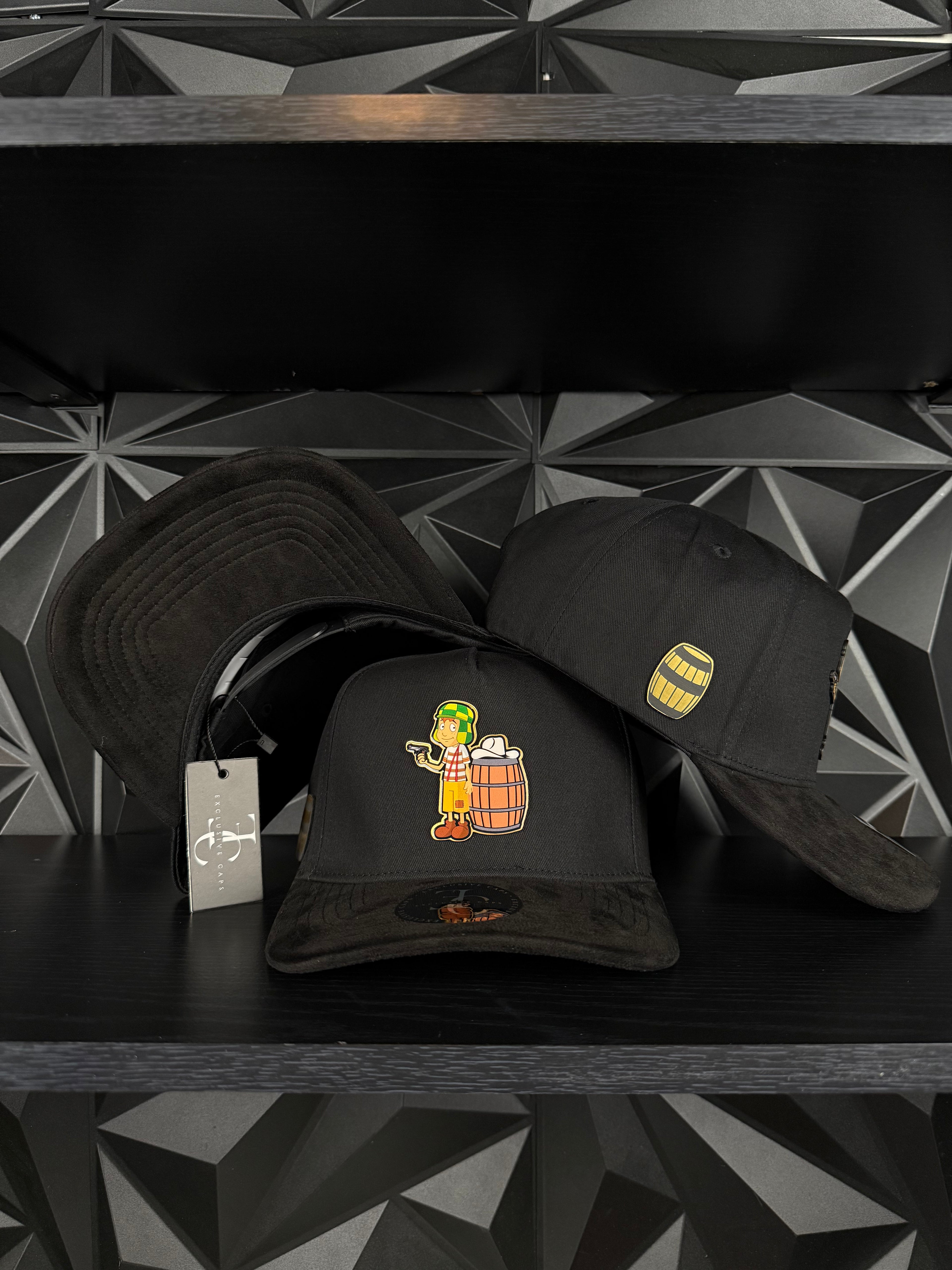 Chavo SnapBack hat-black suede visor