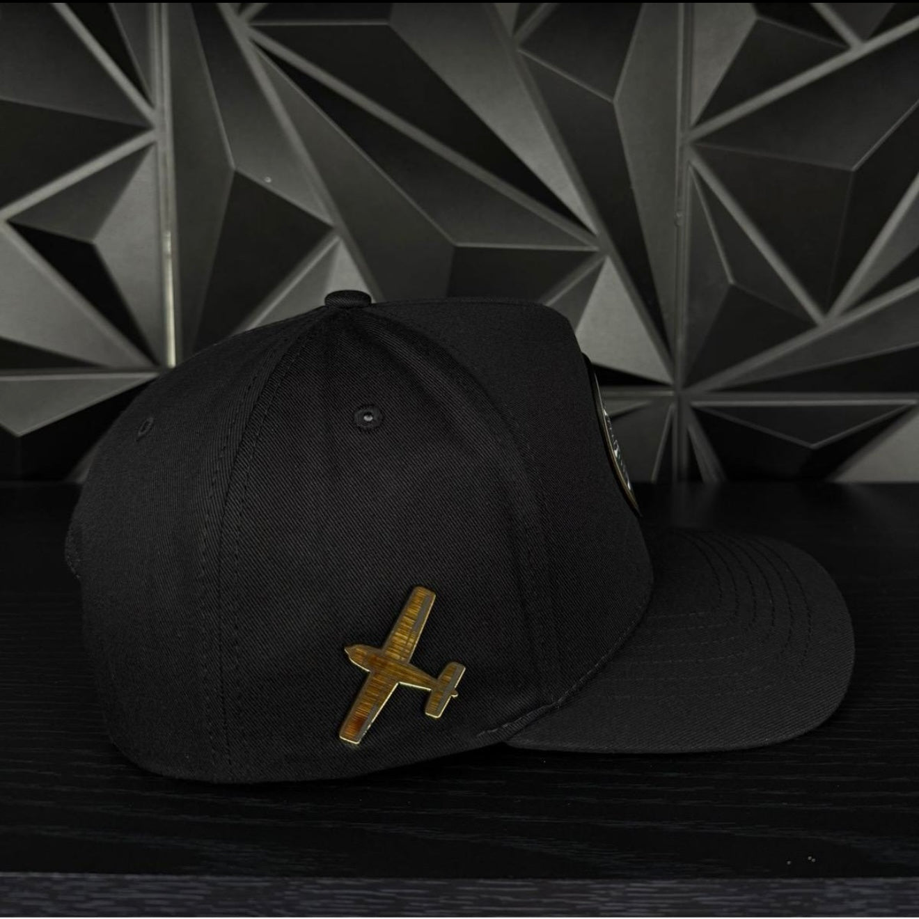 True North pilot SnapBack hat- black