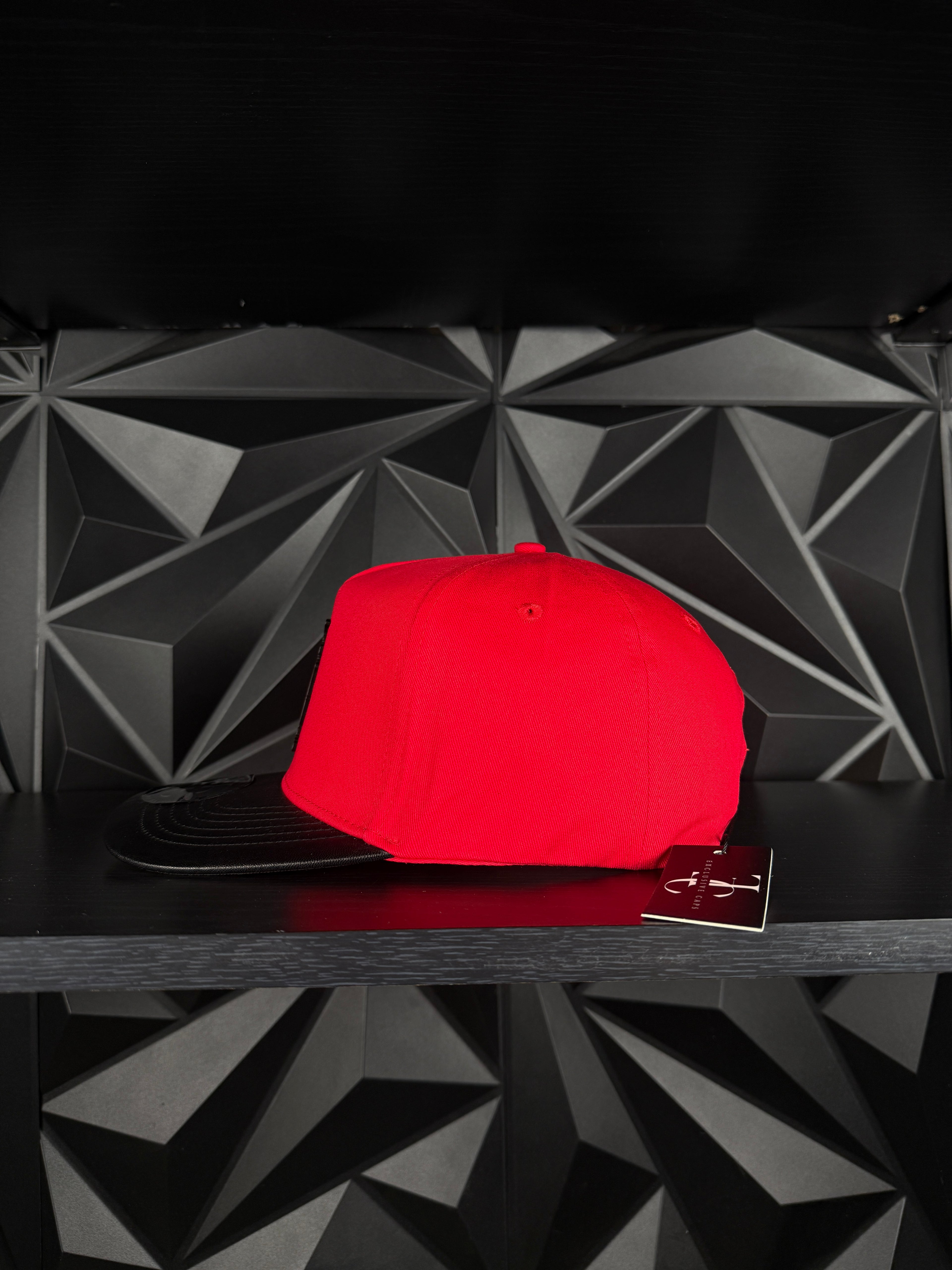 Exclusive caps escudo de Sinaloa SnapBack hat-Red/Black leather brim