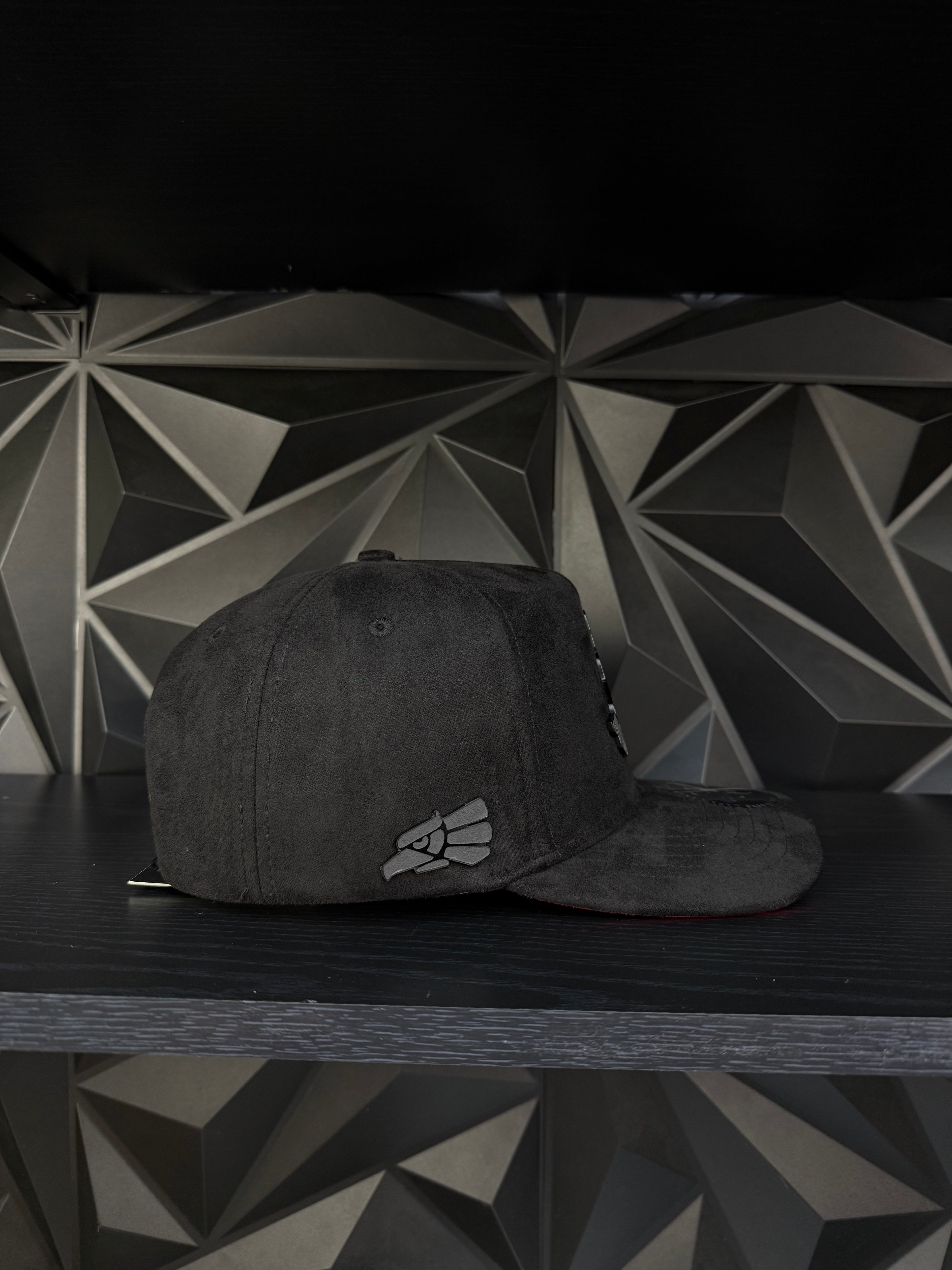 Campeche México SnapBack hat-black/red suede