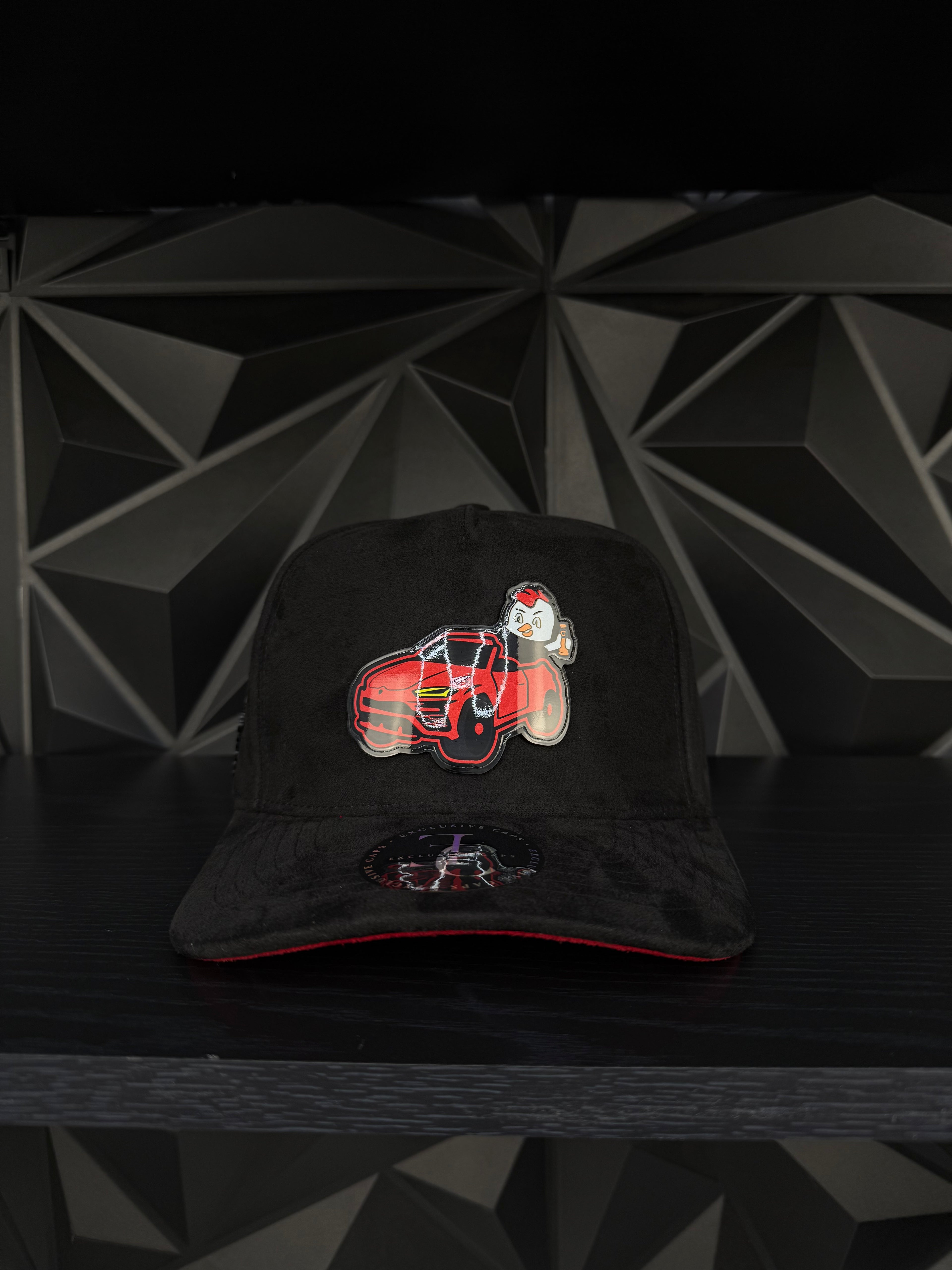 Nini lambo SnapBack hat-black/red suede