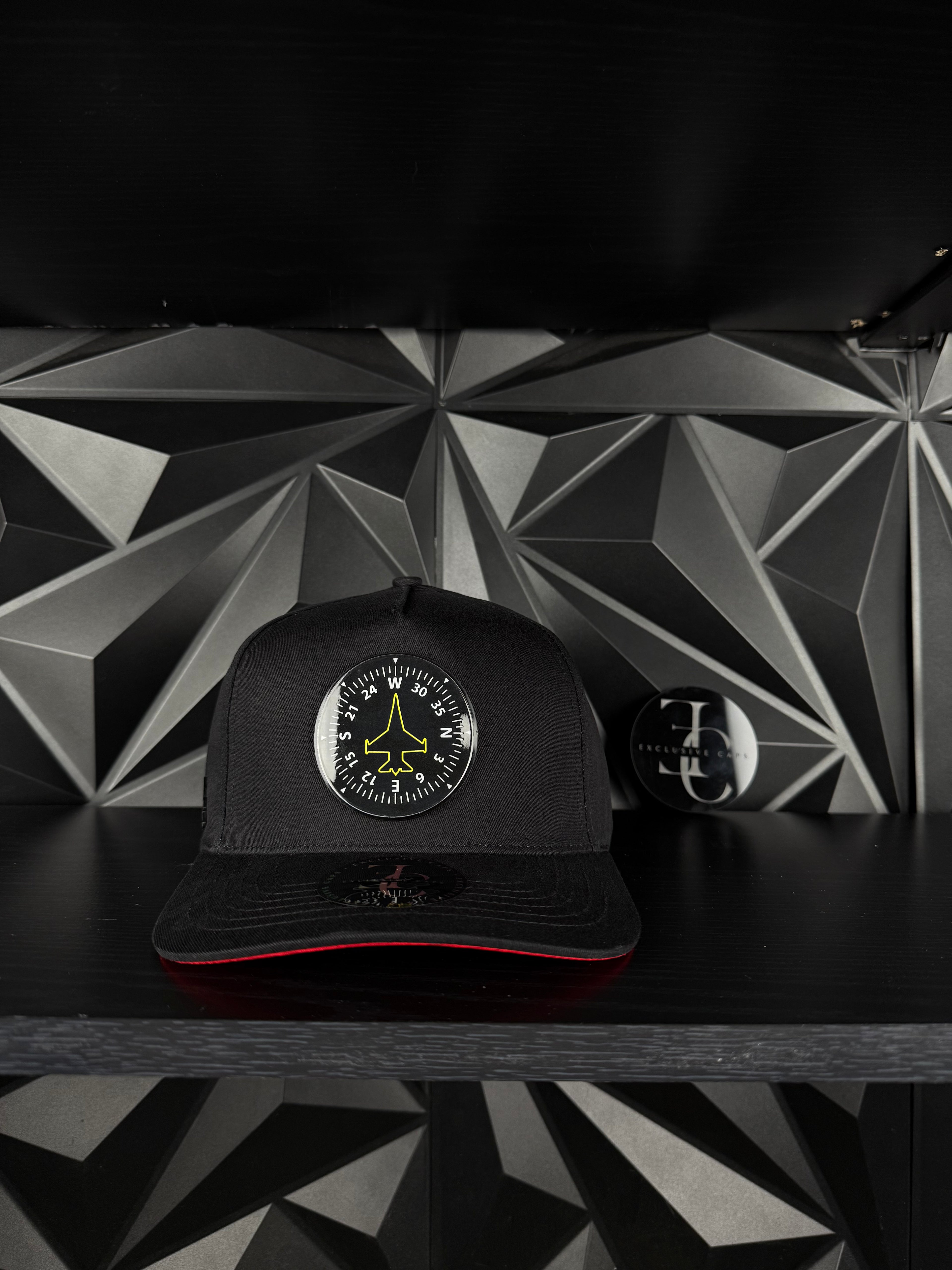 Exclusive caps compass jet SnapBack hat-black/red