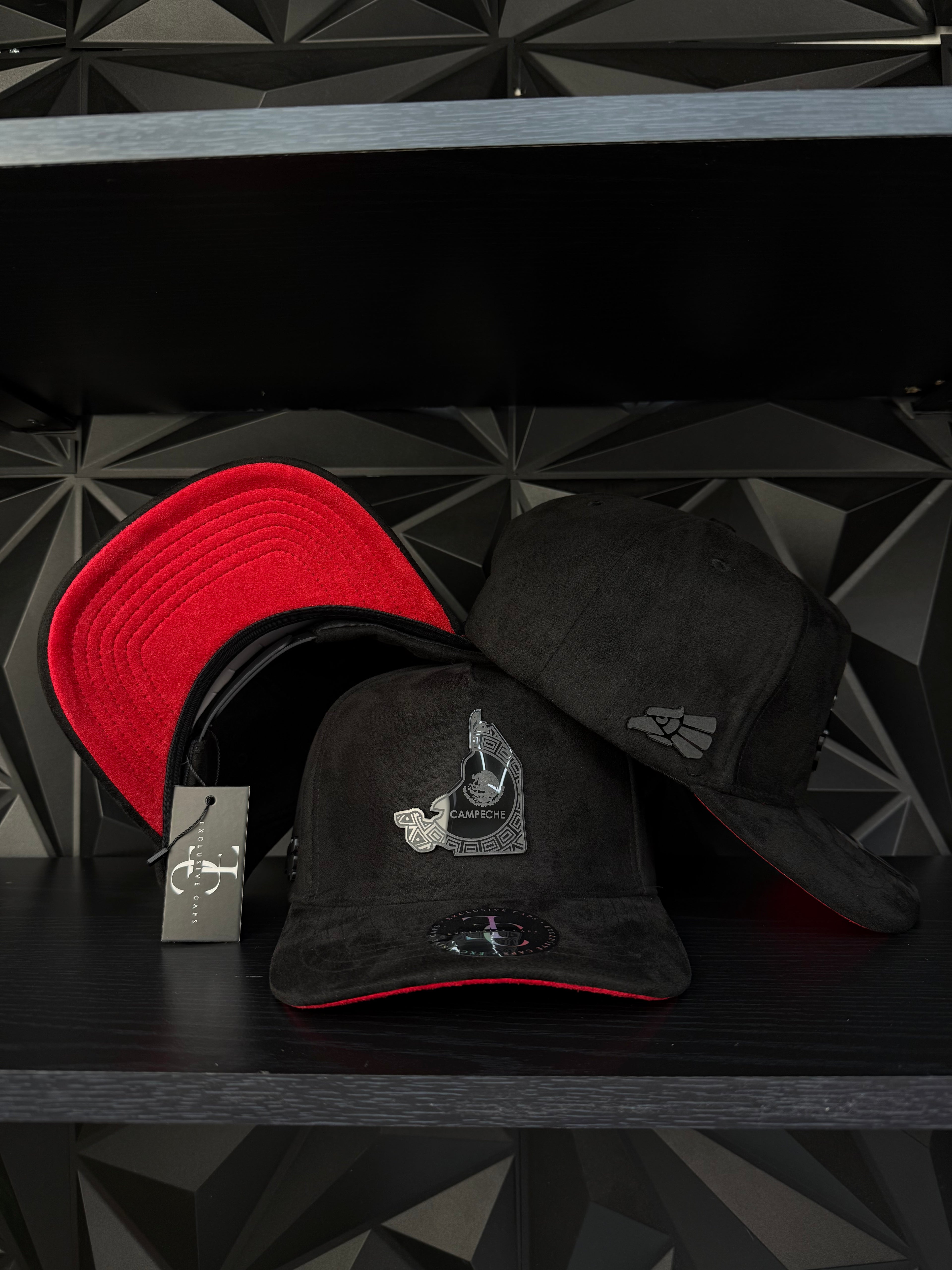 Campeche México SnapBack hat-black/red suede