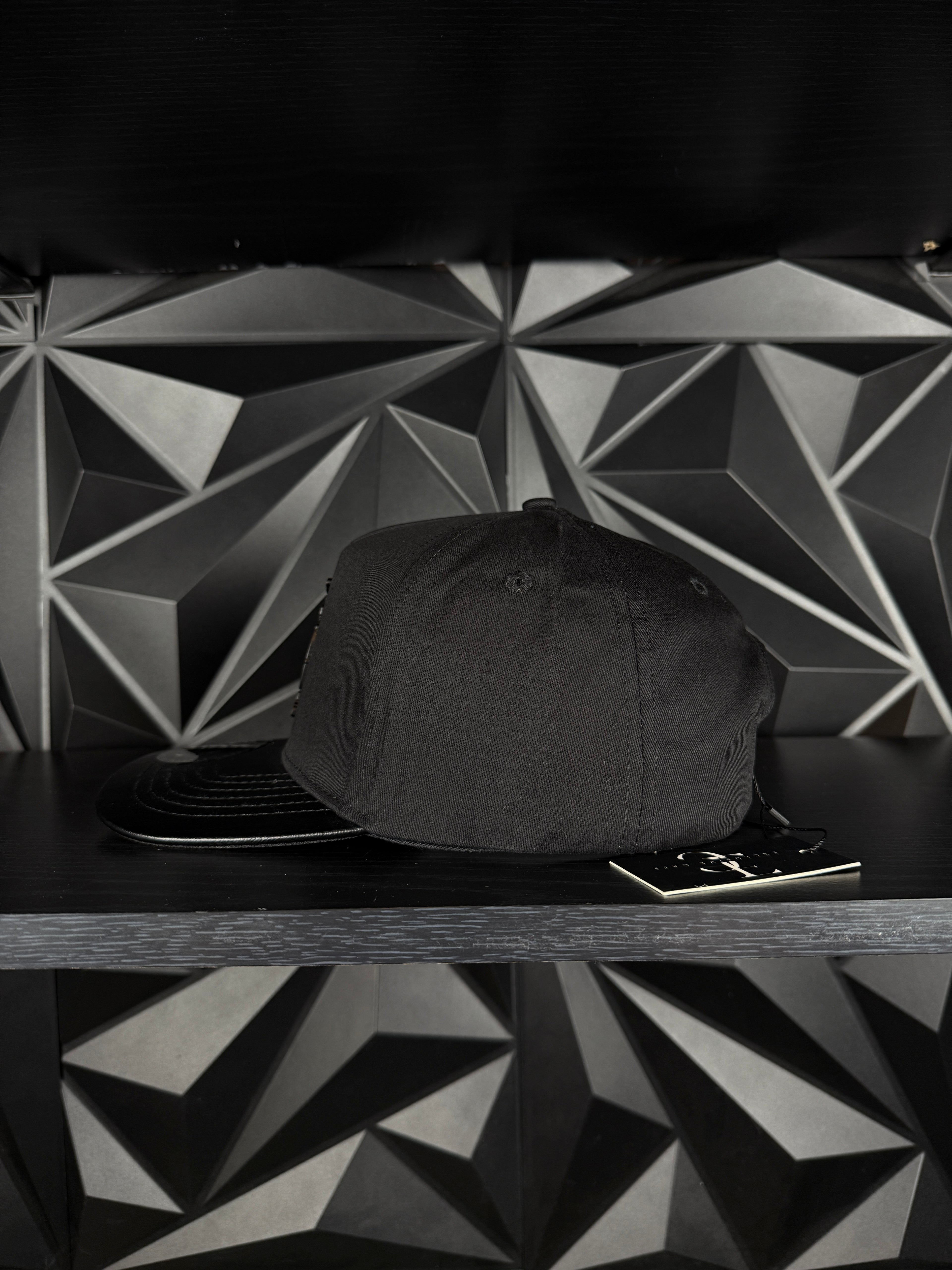 Exclusive caps escudo de Sinaloa SnapBack hat-Black/Black leather brim