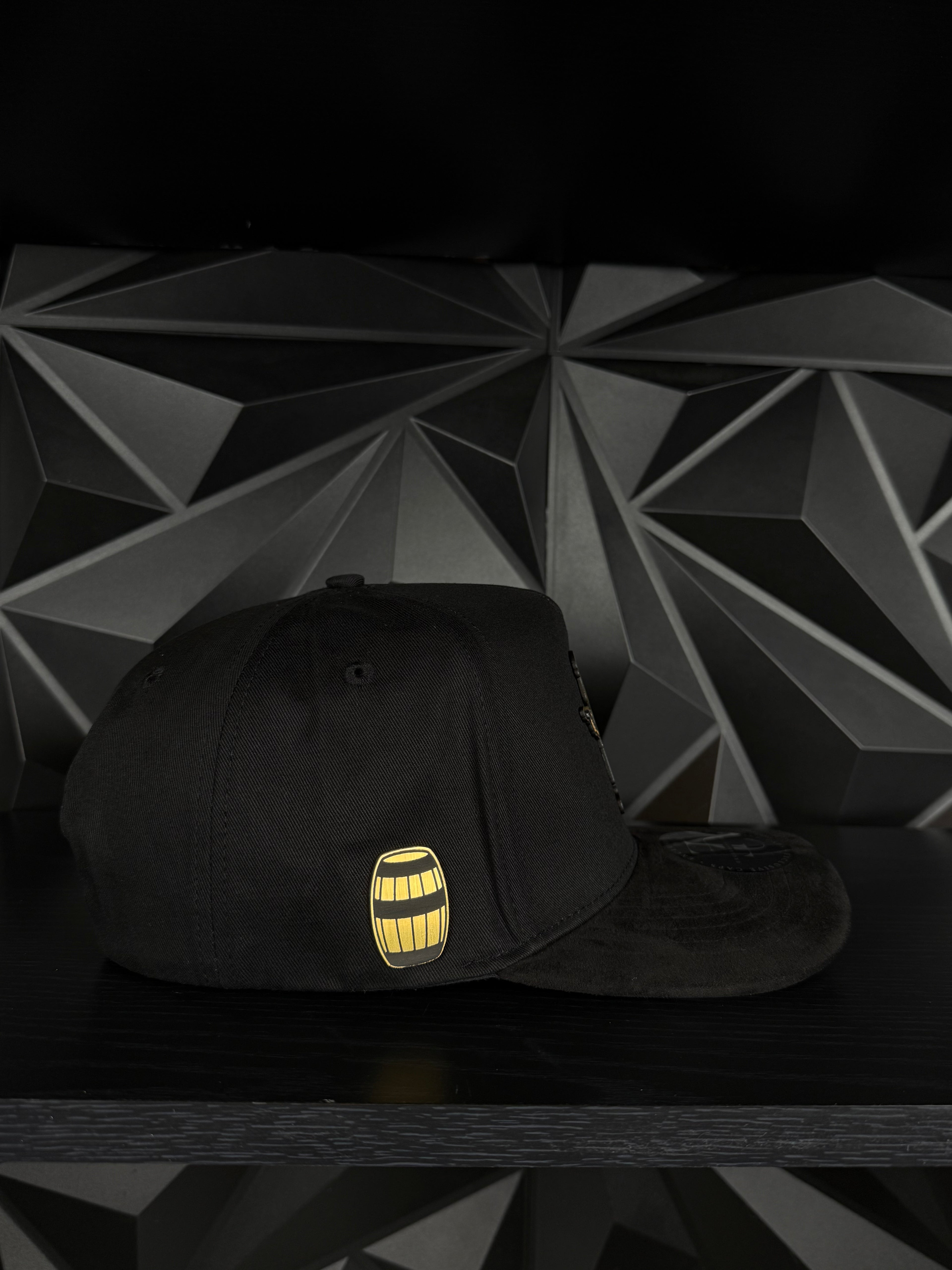 Chavo SnapBack hat-black suede visor