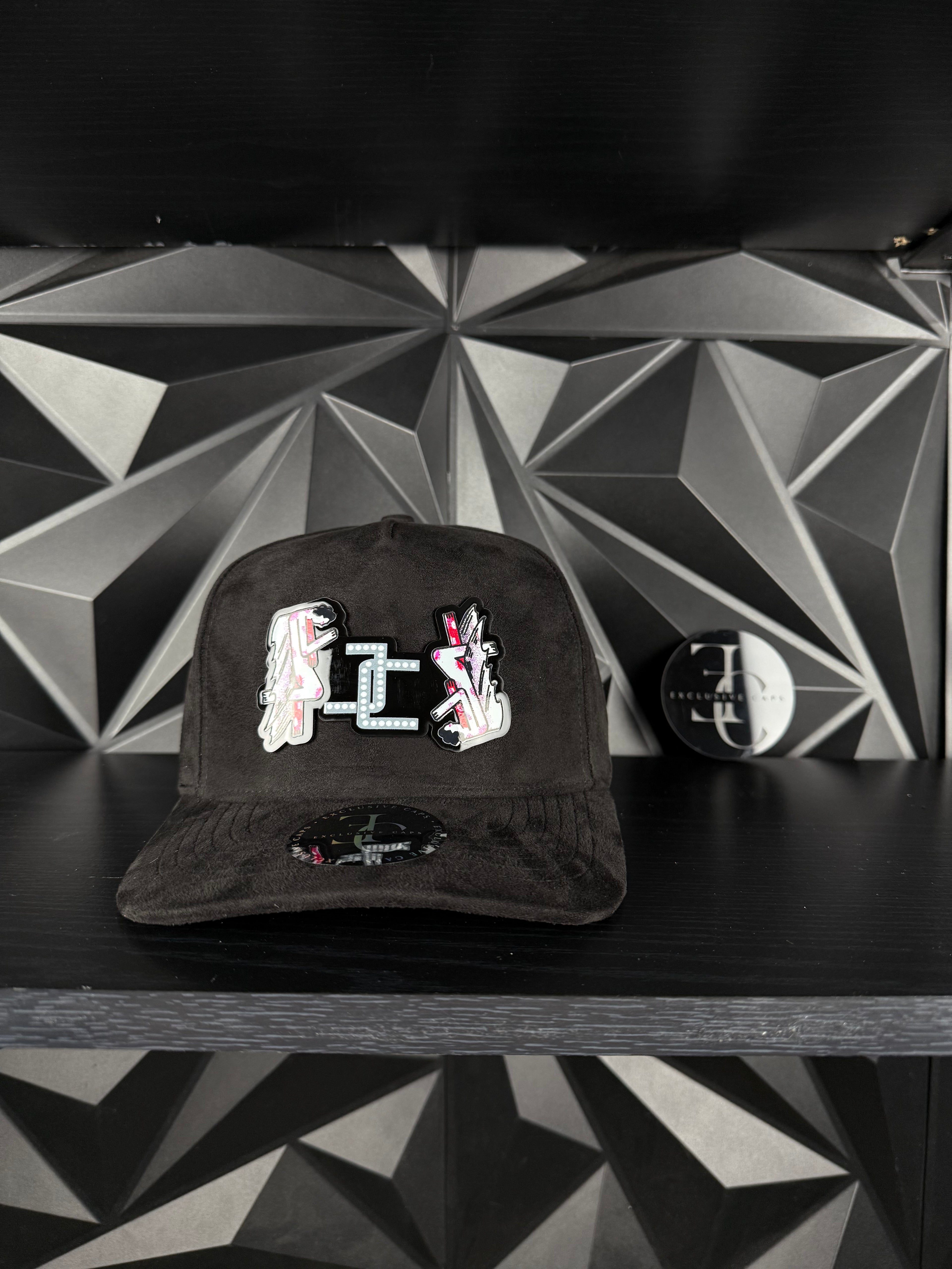 Exclusive caps duality SnapBack hat-black suede