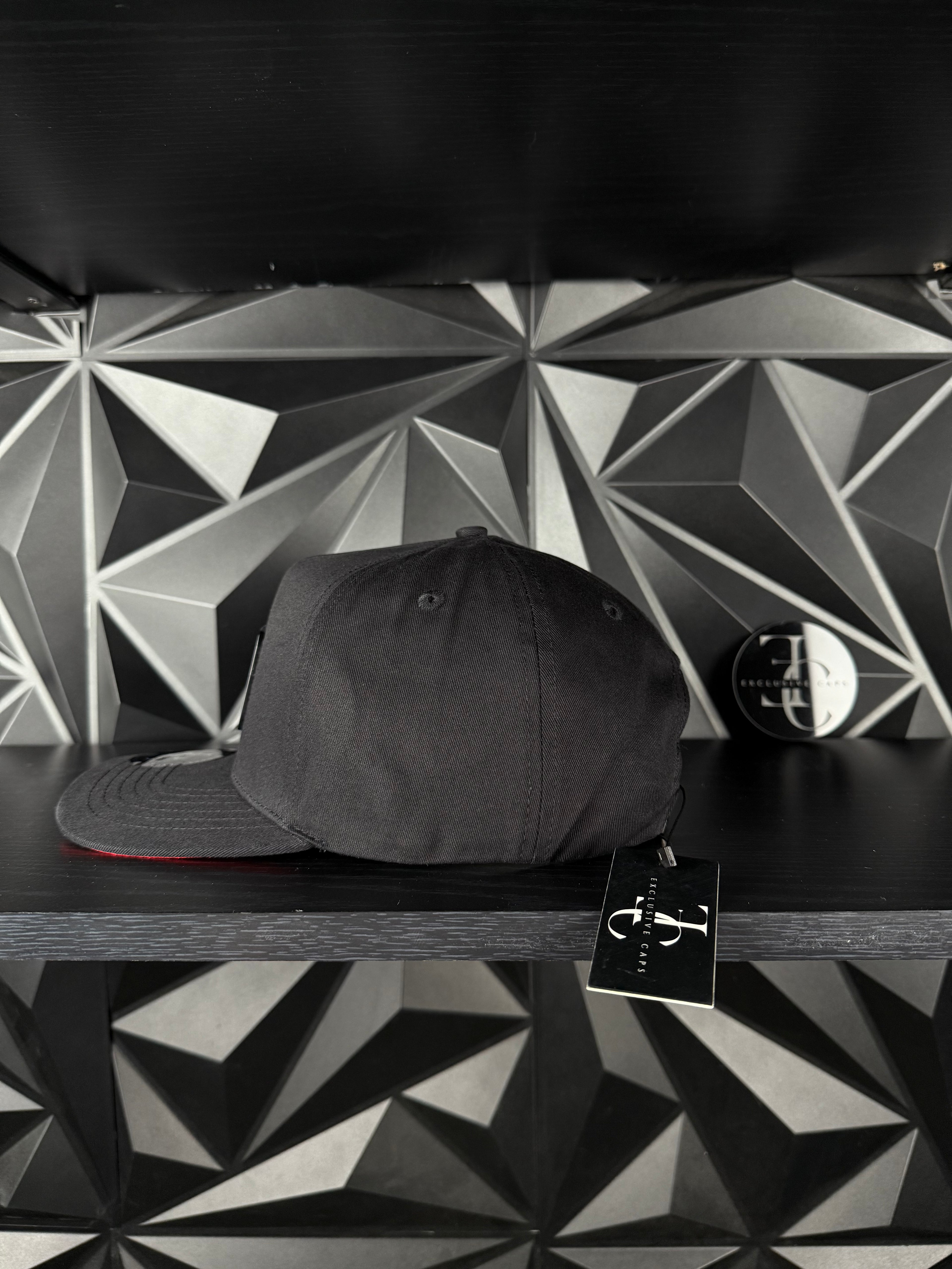 Exclusive Caps gallo Colorado SnapBack hat-black/red