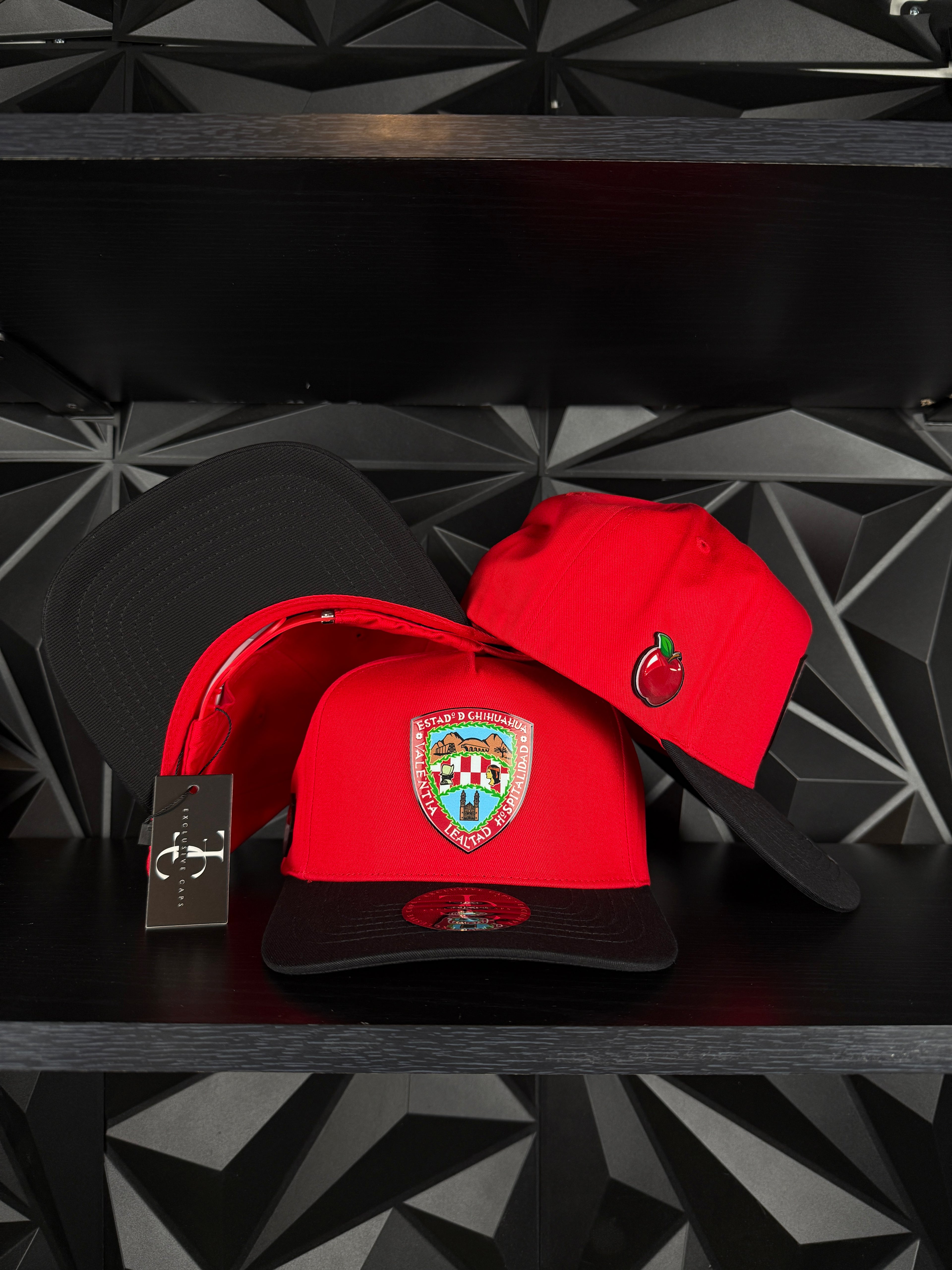 Exclusive caps Escudo de chihuahua SnapBack hat-Red/Black Cotton