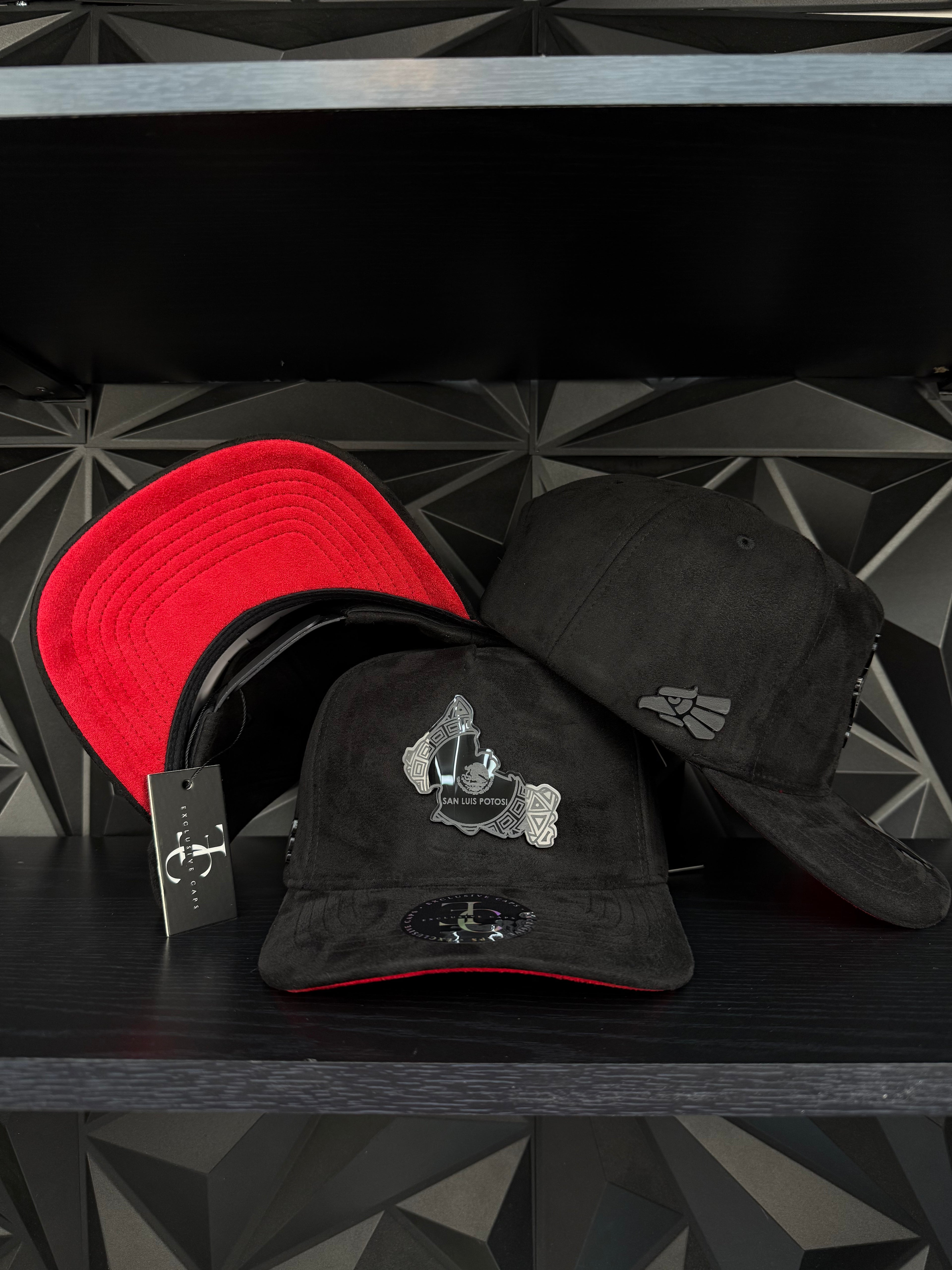 San Luis Potosí México SnapBack hat-black/red suede