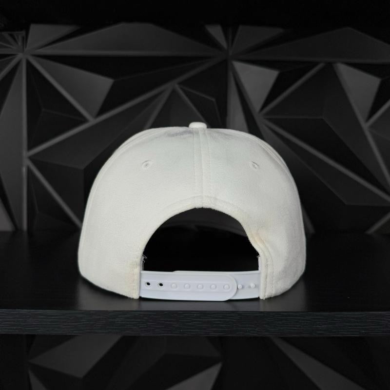 Caballo plate SnapBack hat-white/black