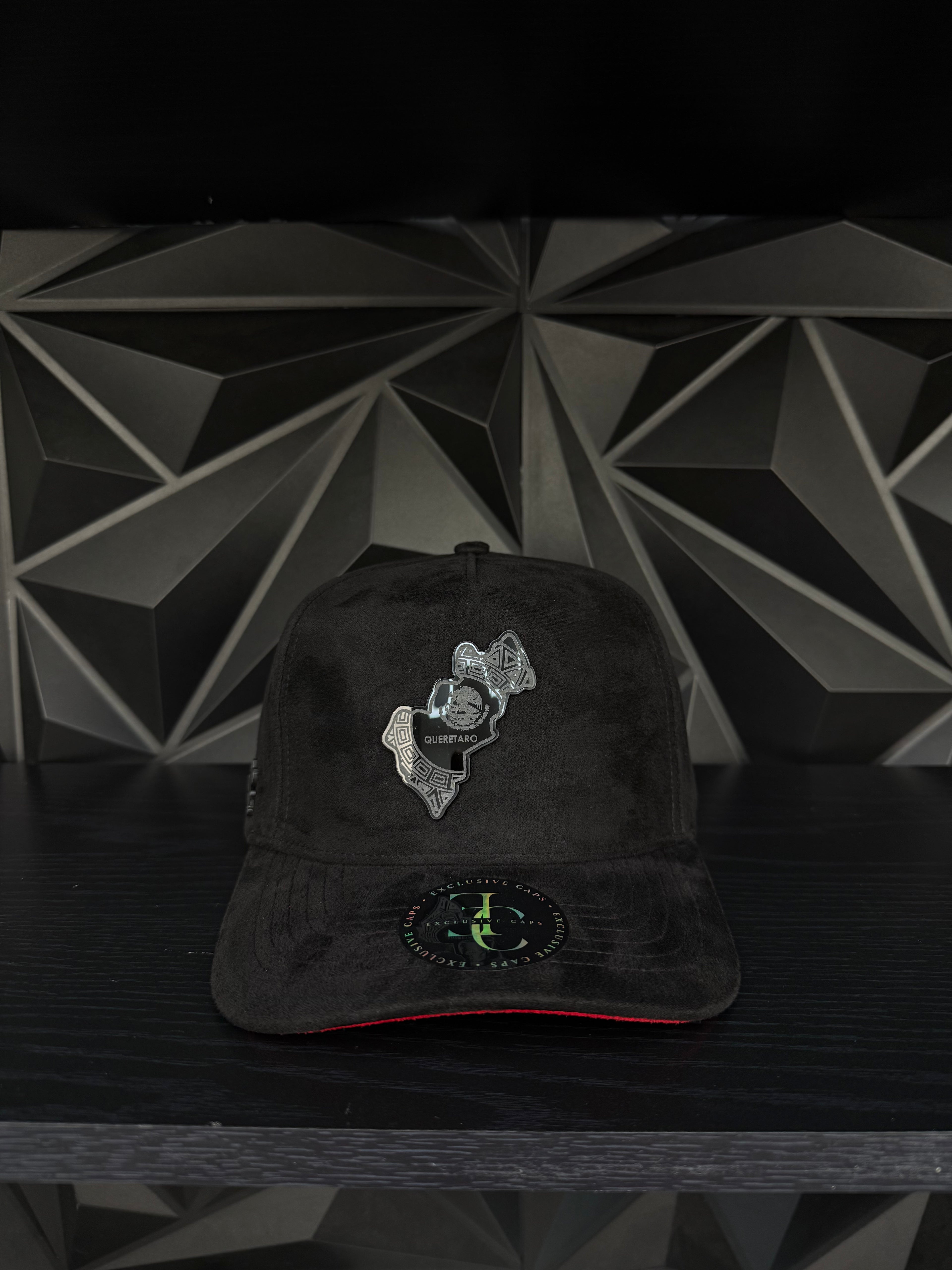 Querétaro México SnapBack hat-black/red suede