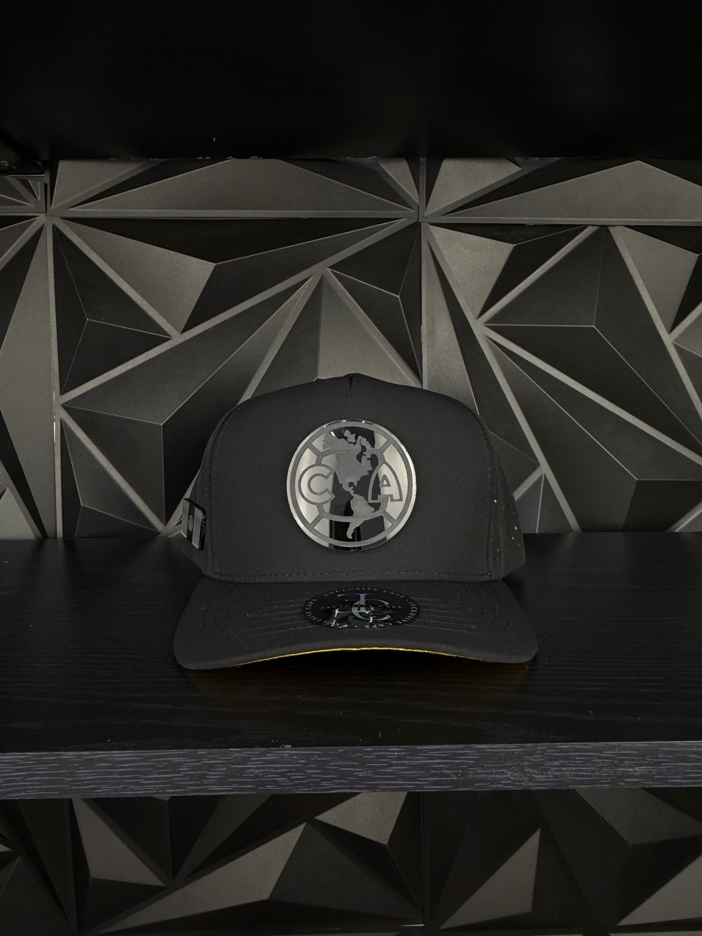 América SnapBack Gorra-Negra/Amarilla hydro