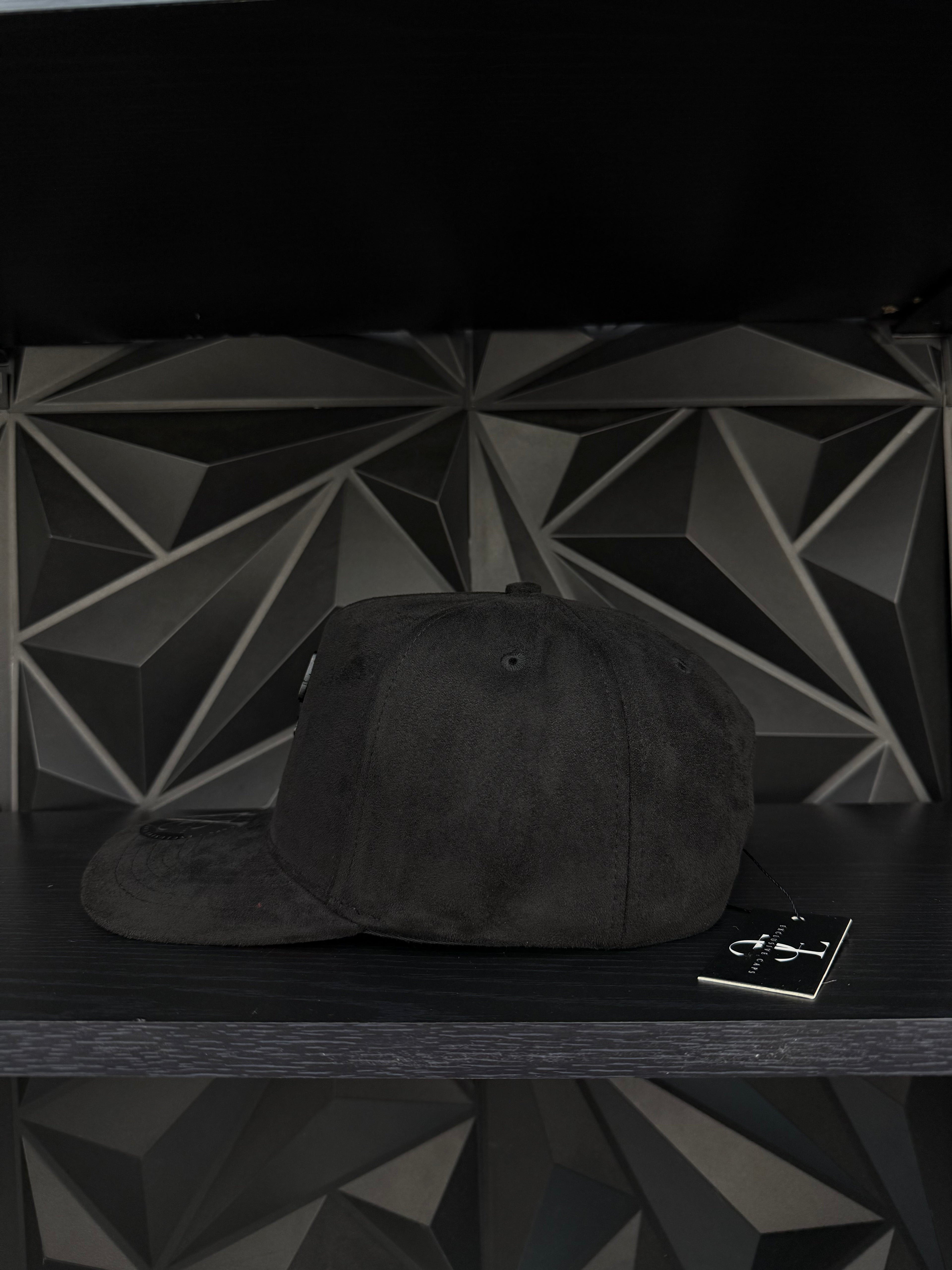 Querétaro México SnapBack hat-black/red suede