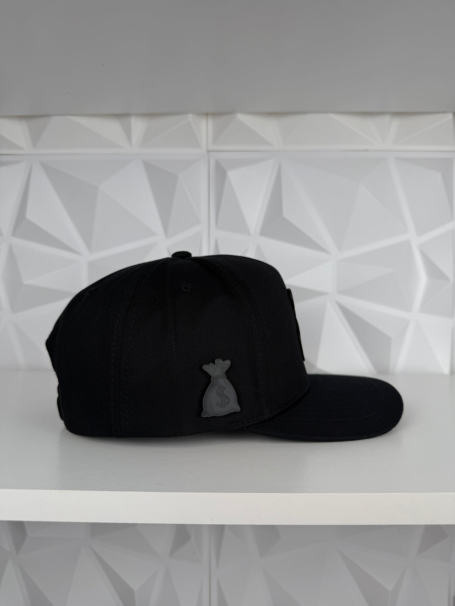 Osito Placa SnapBack Gorra- Negra