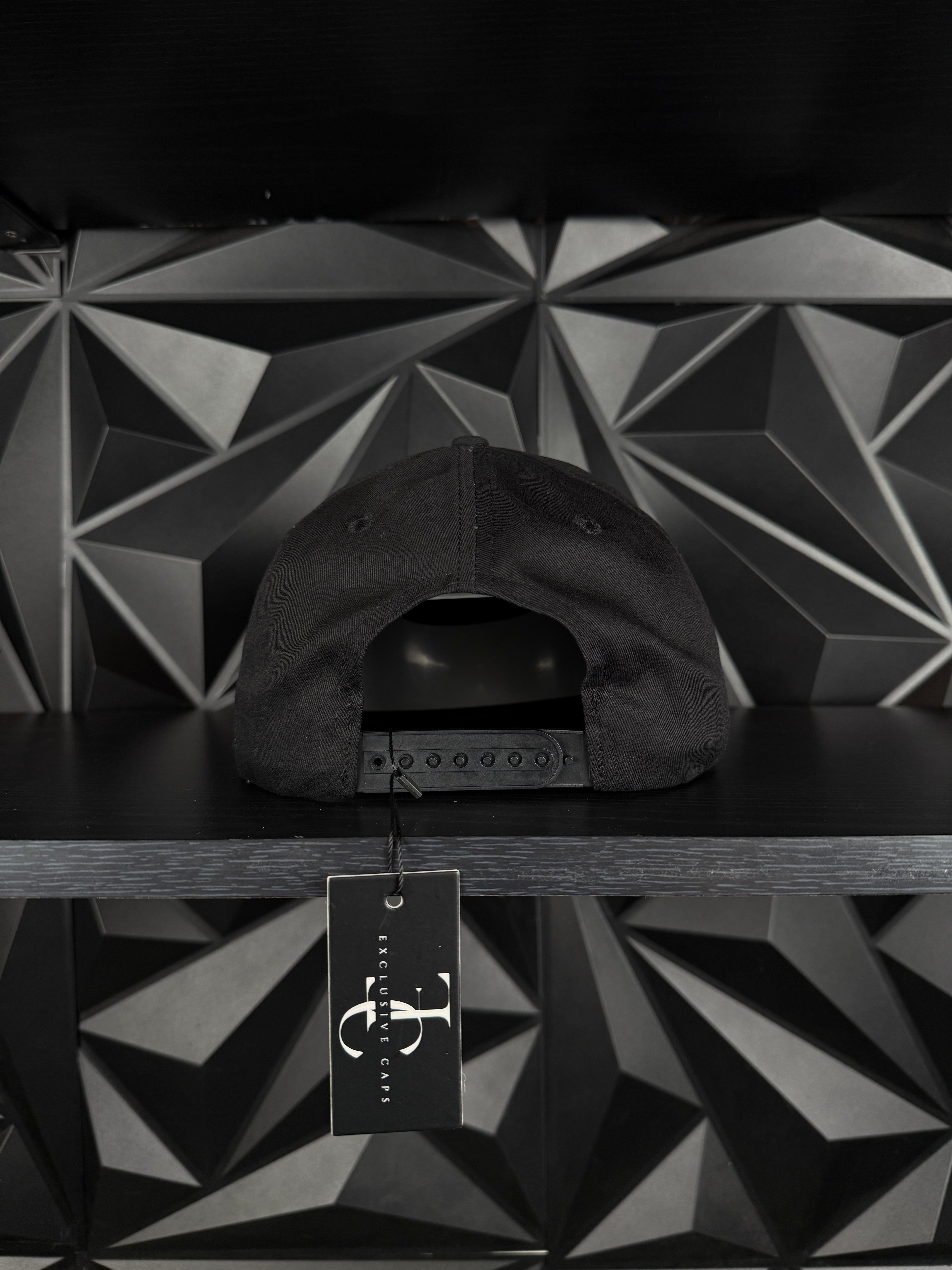 Exclusive caps escudo de Sinaloa SnapBack hat-Black/Black leather brim