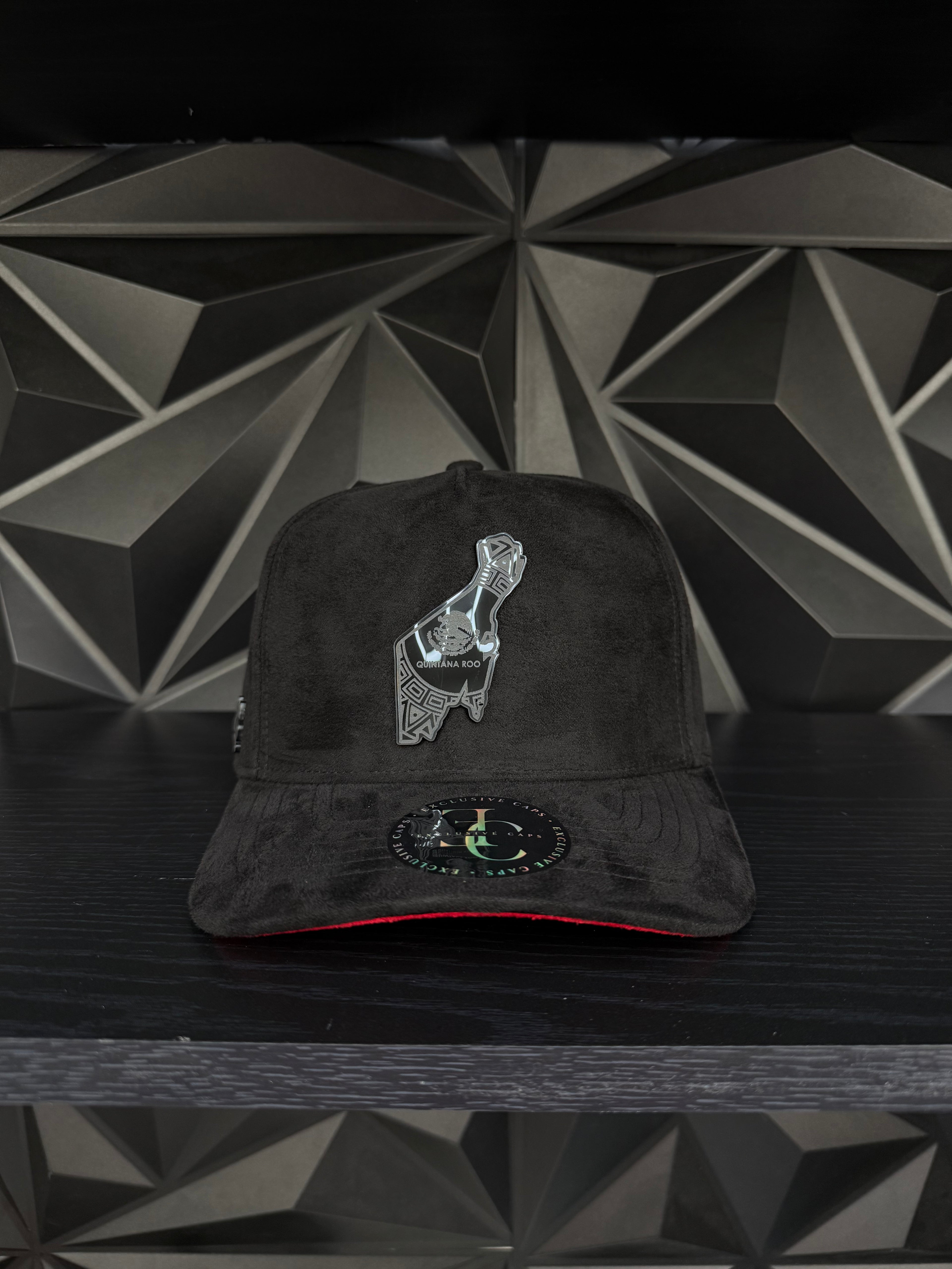 Quintana Roo México SnapBack hat-black/red suede