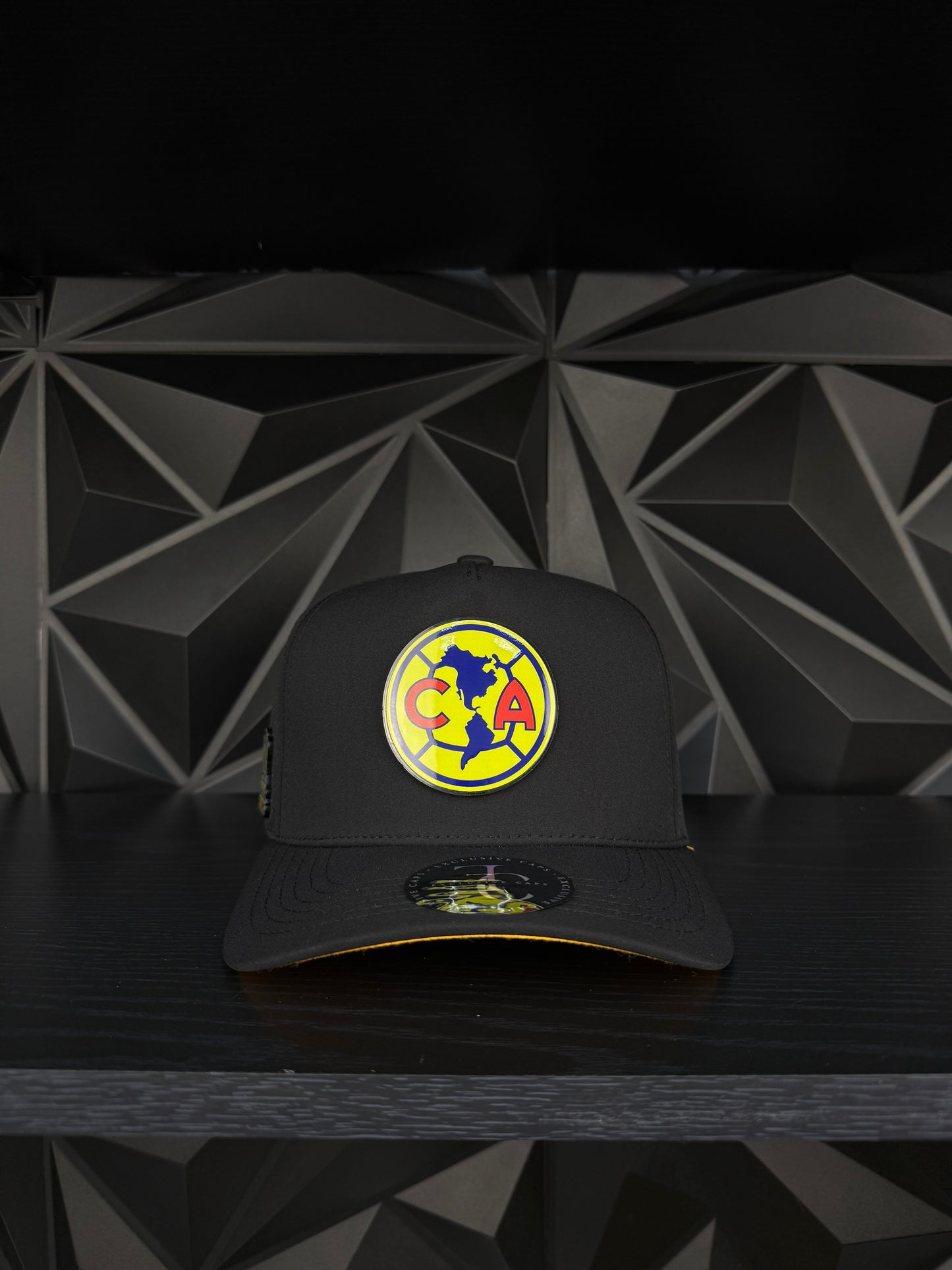 América SnapBack hat-black/yellow Hydro Color Plate