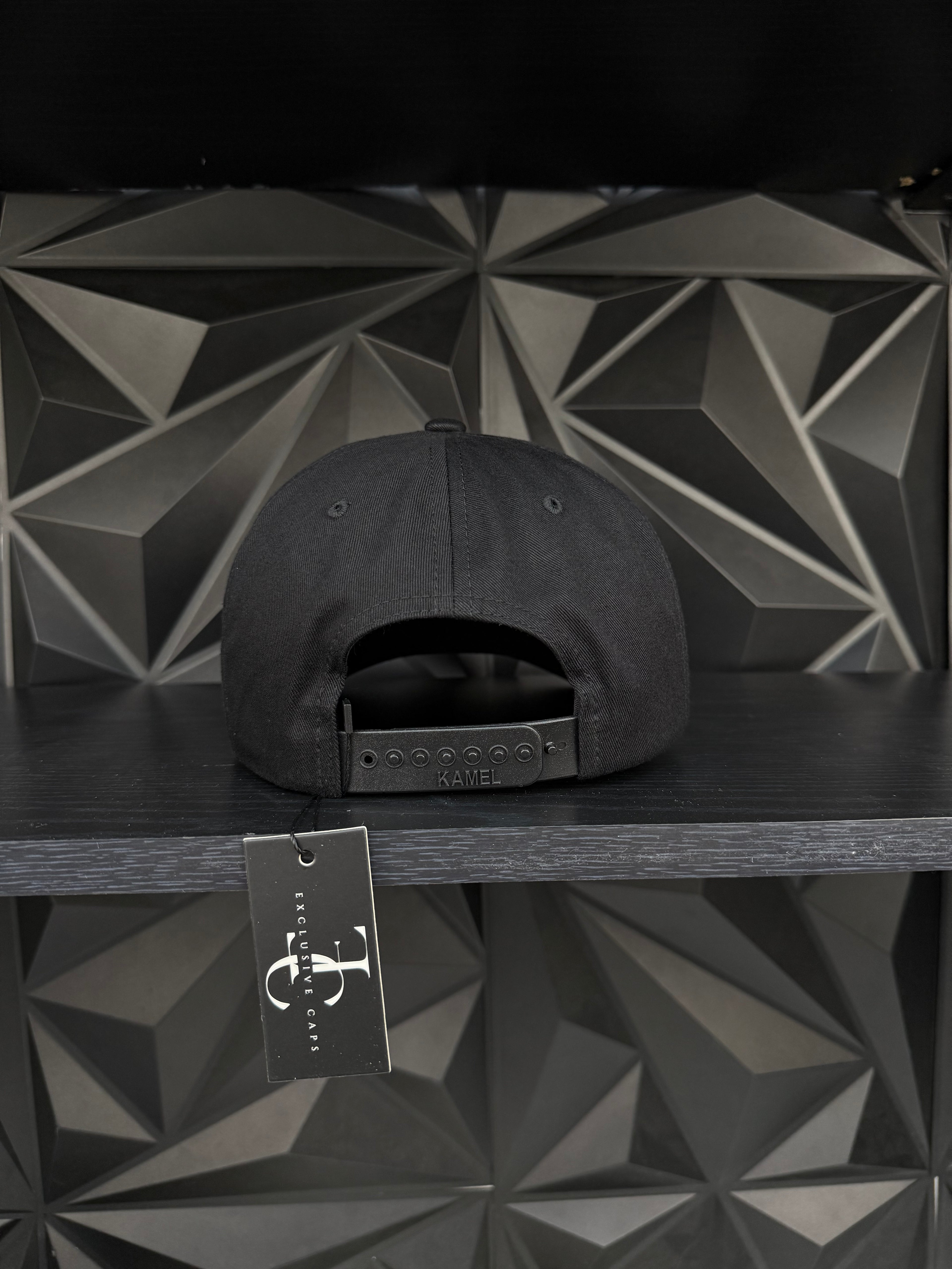 Toluca SnapBack hat-black