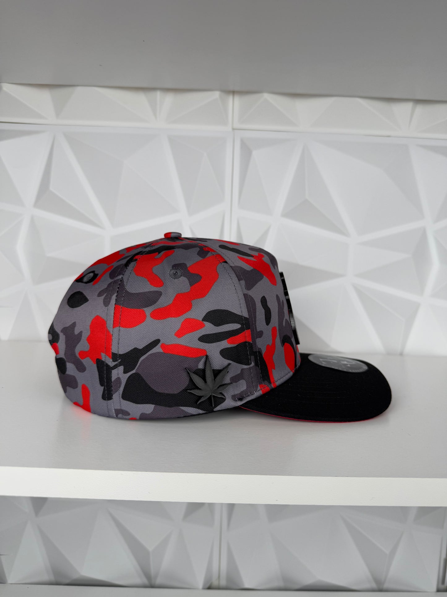 Backpack boyz SnapBack hat-burgundy camo