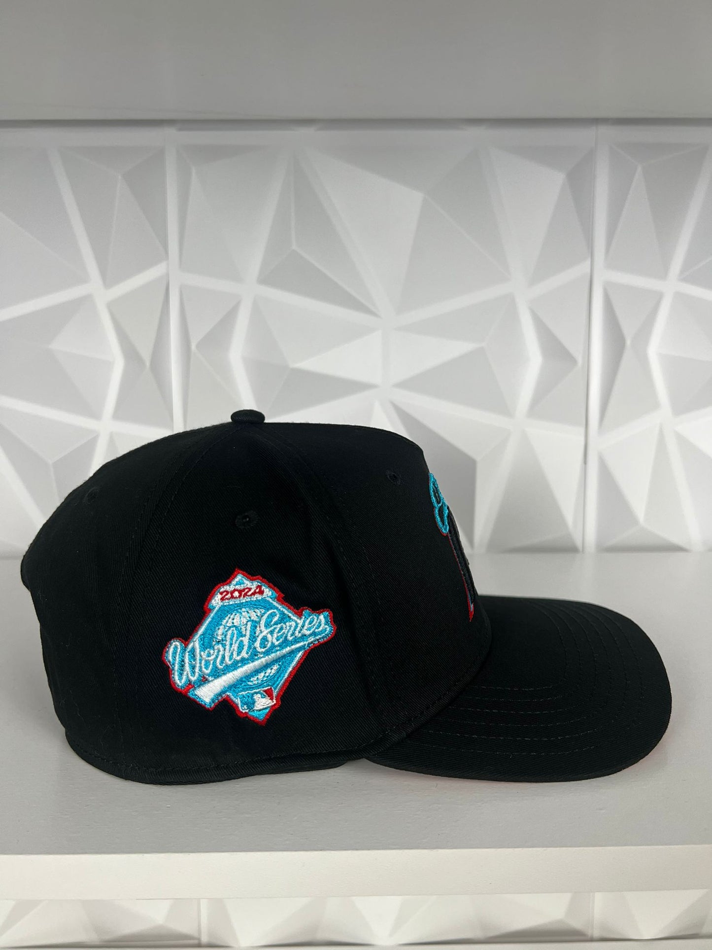 Sombreriza SnapBack gorra- negra/ roja