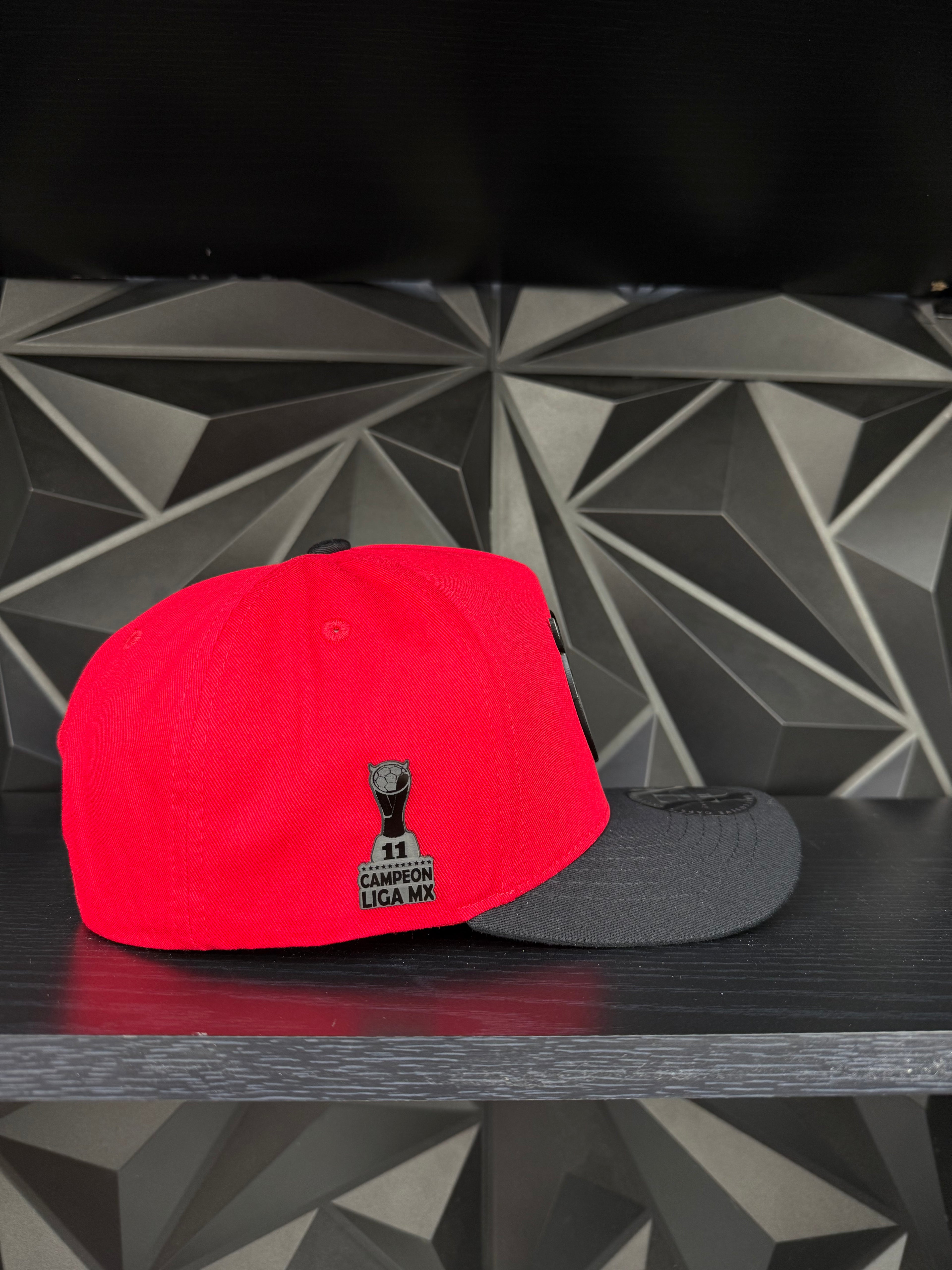 Toluca SnapBack hat-red/black