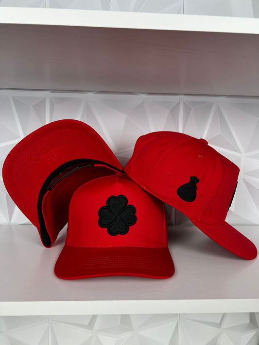 Trébol SnapBack gorra- roja