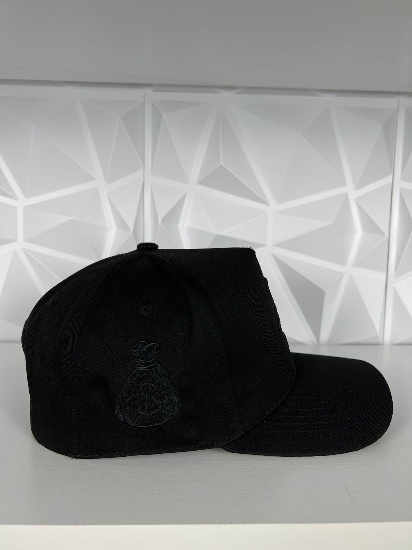 Oso Barry SnapBack gorra- negra