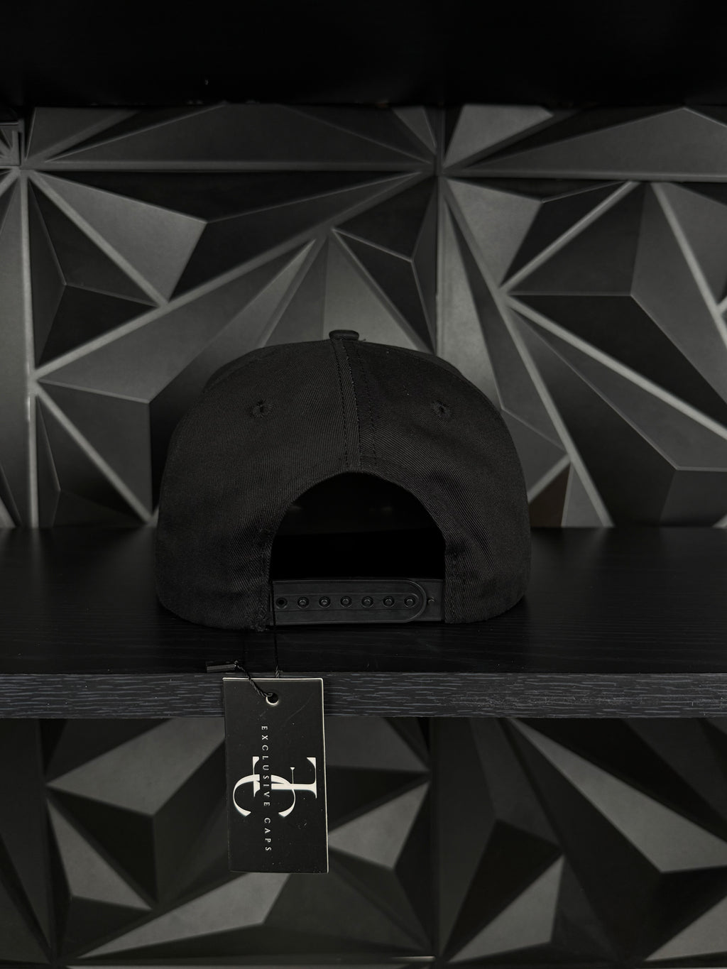 Chavo SnapBack hat-black suede visor