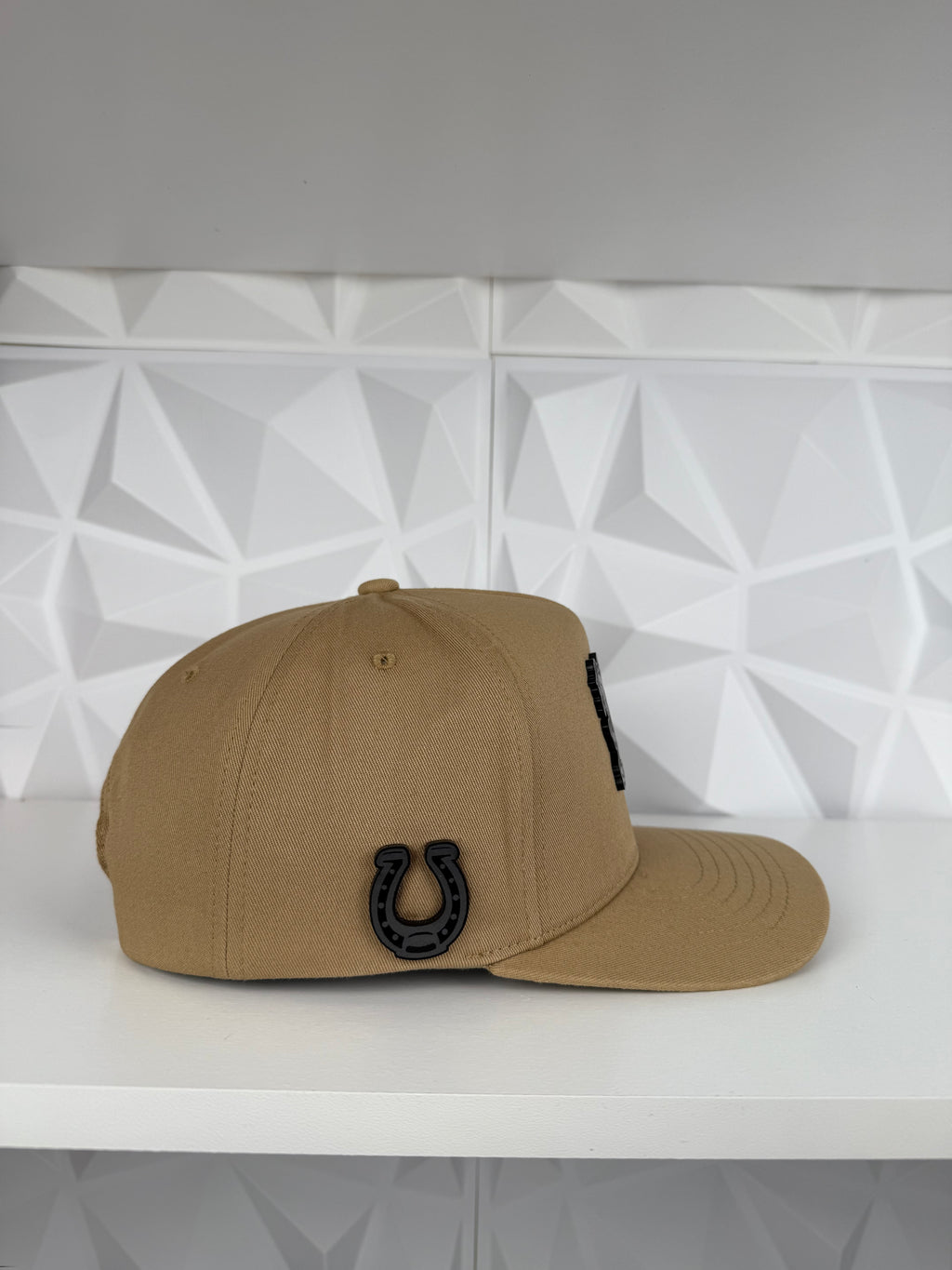 Caballo Placa SnapBack Gorra-Kaki