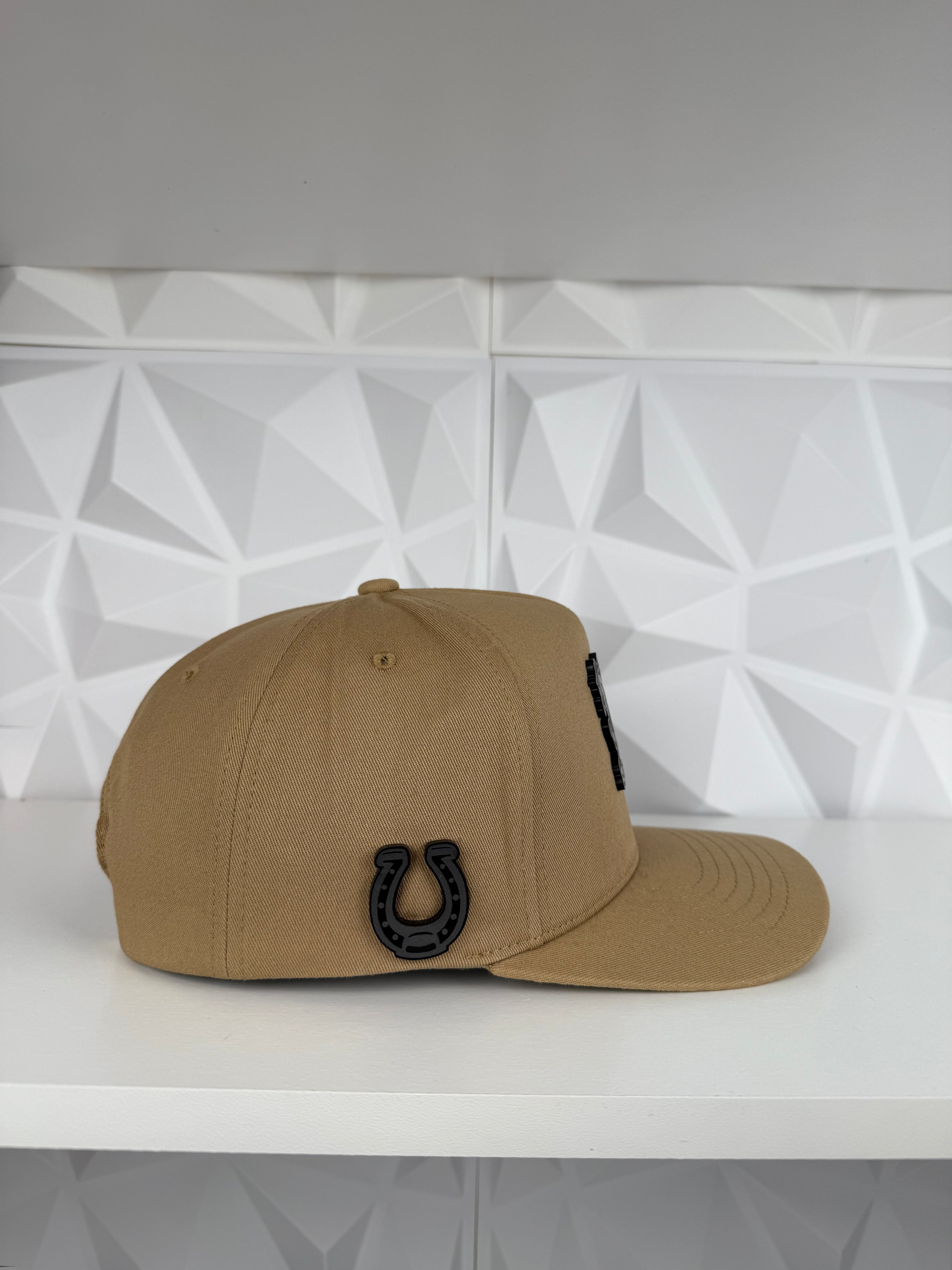 Caballo Placa SnapBack Gorra-Kaki