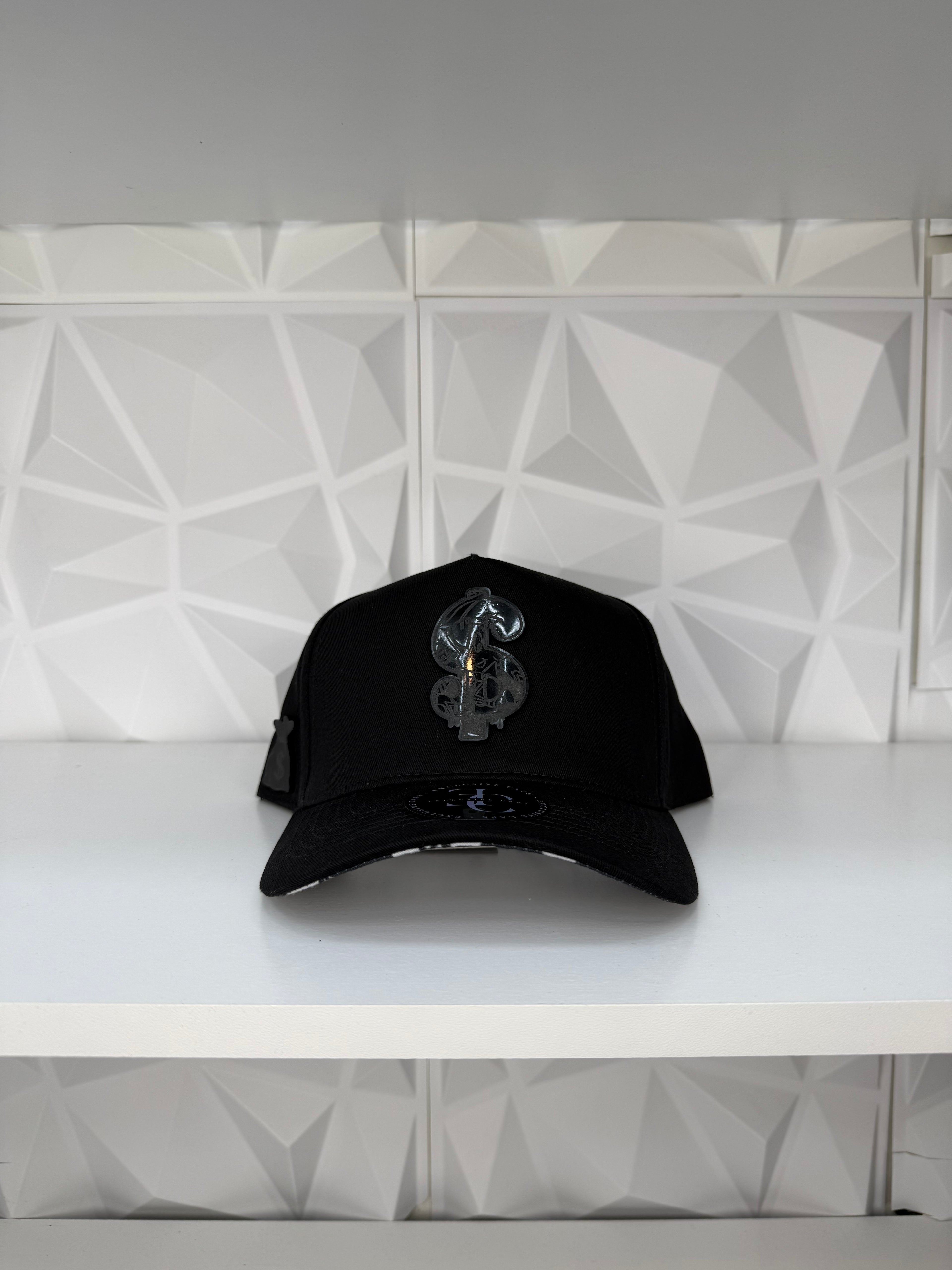 Signo De Dinero Placa SnapBack Gorra- Negro