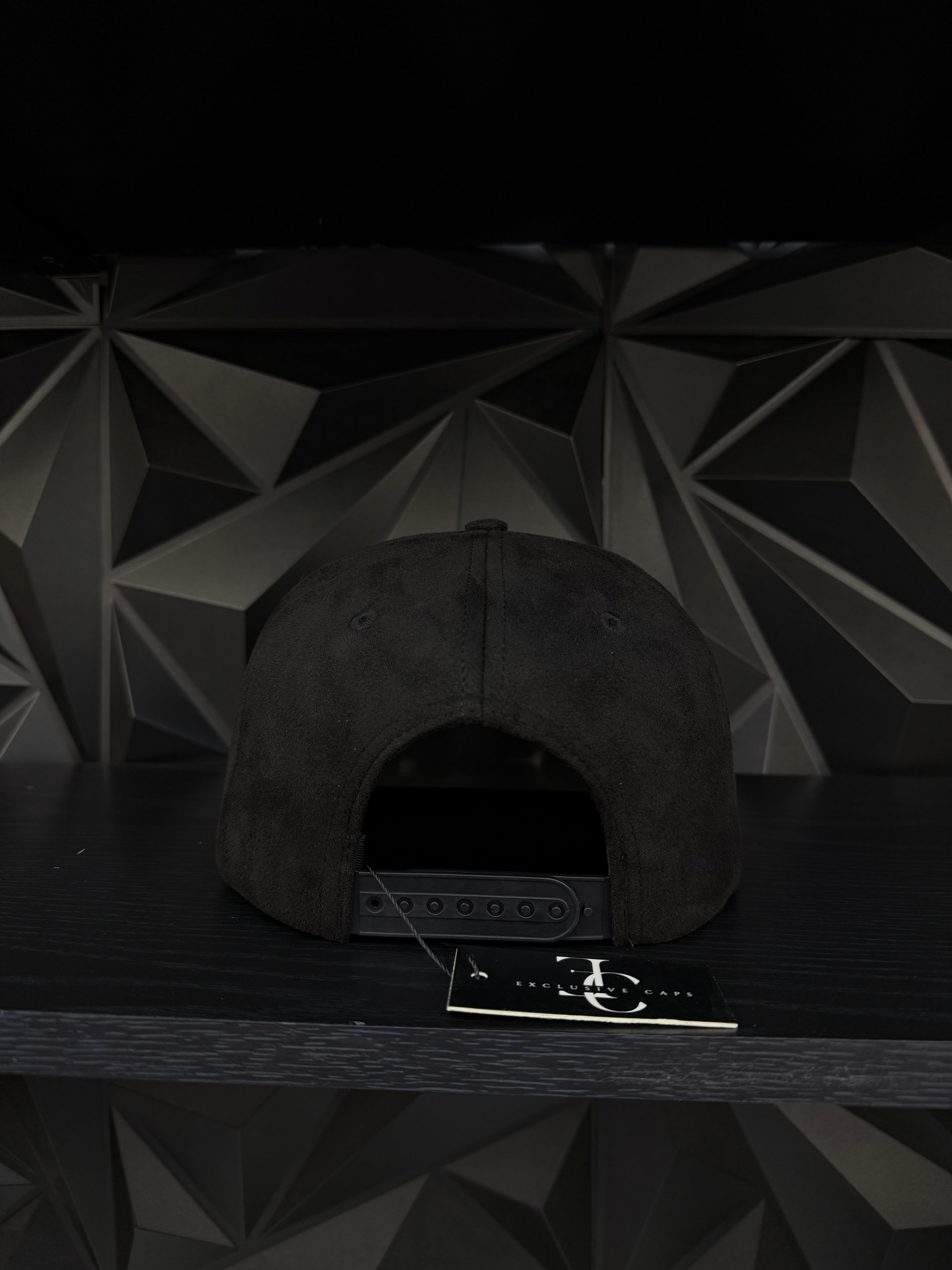 América SnapBack hat-Black Suede Black Plate