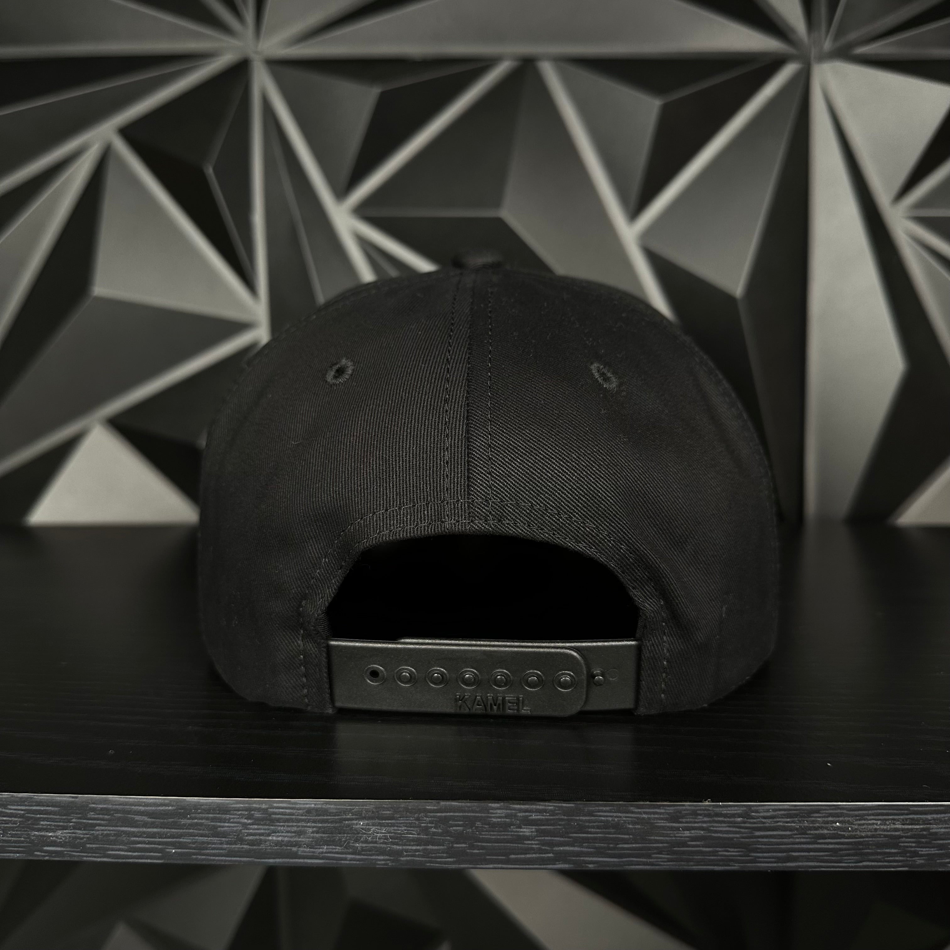 Poker Placa SnapBack Gorra-negra/red