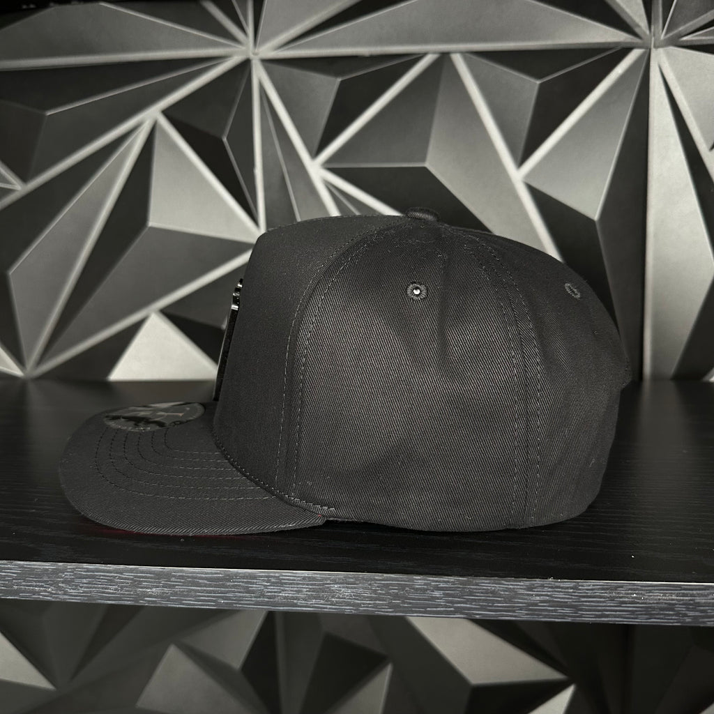 Poker Placa SnapBack Gorra-negra/red