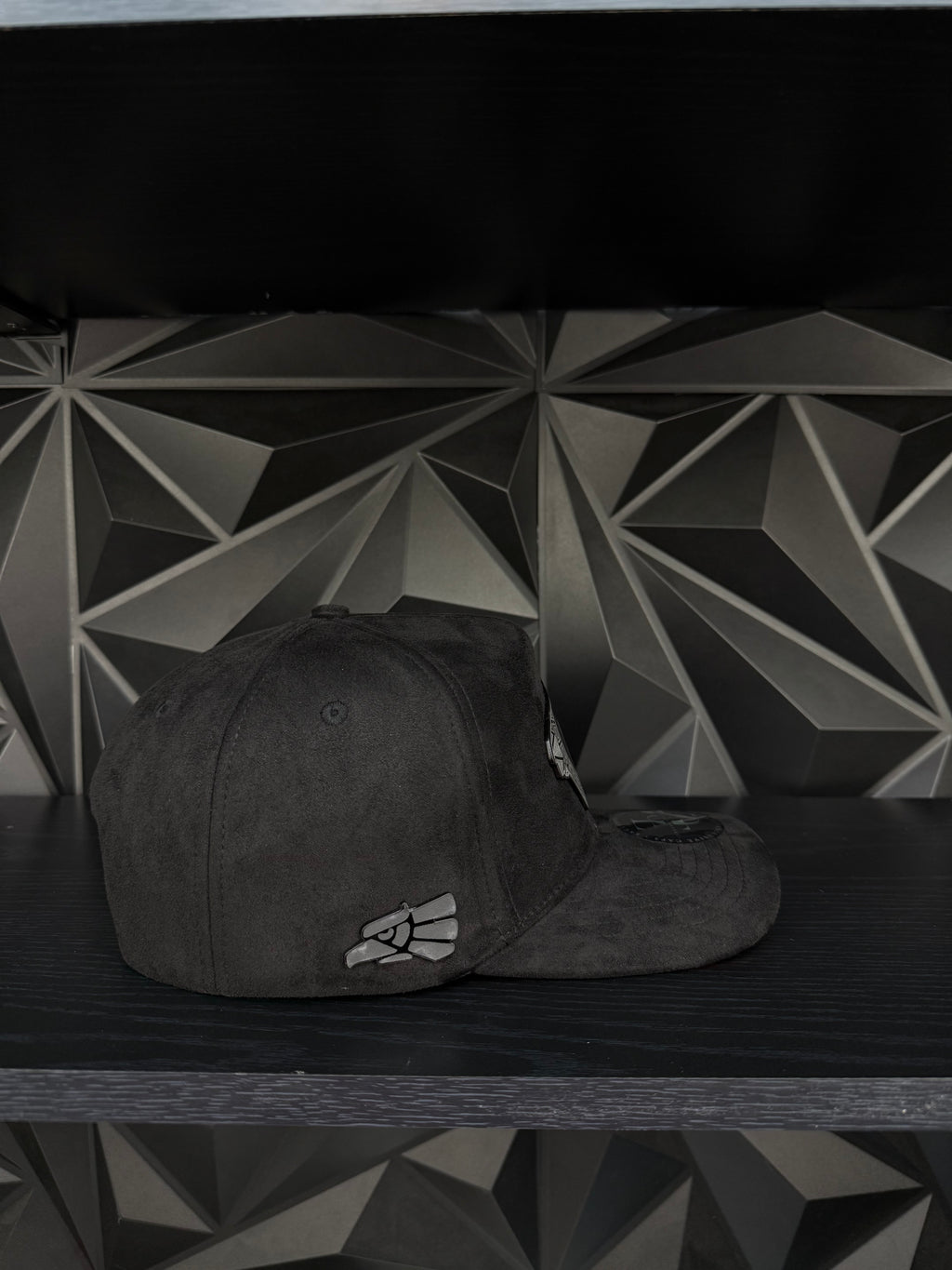 Yucatán México SnapBack hat-black/red suede