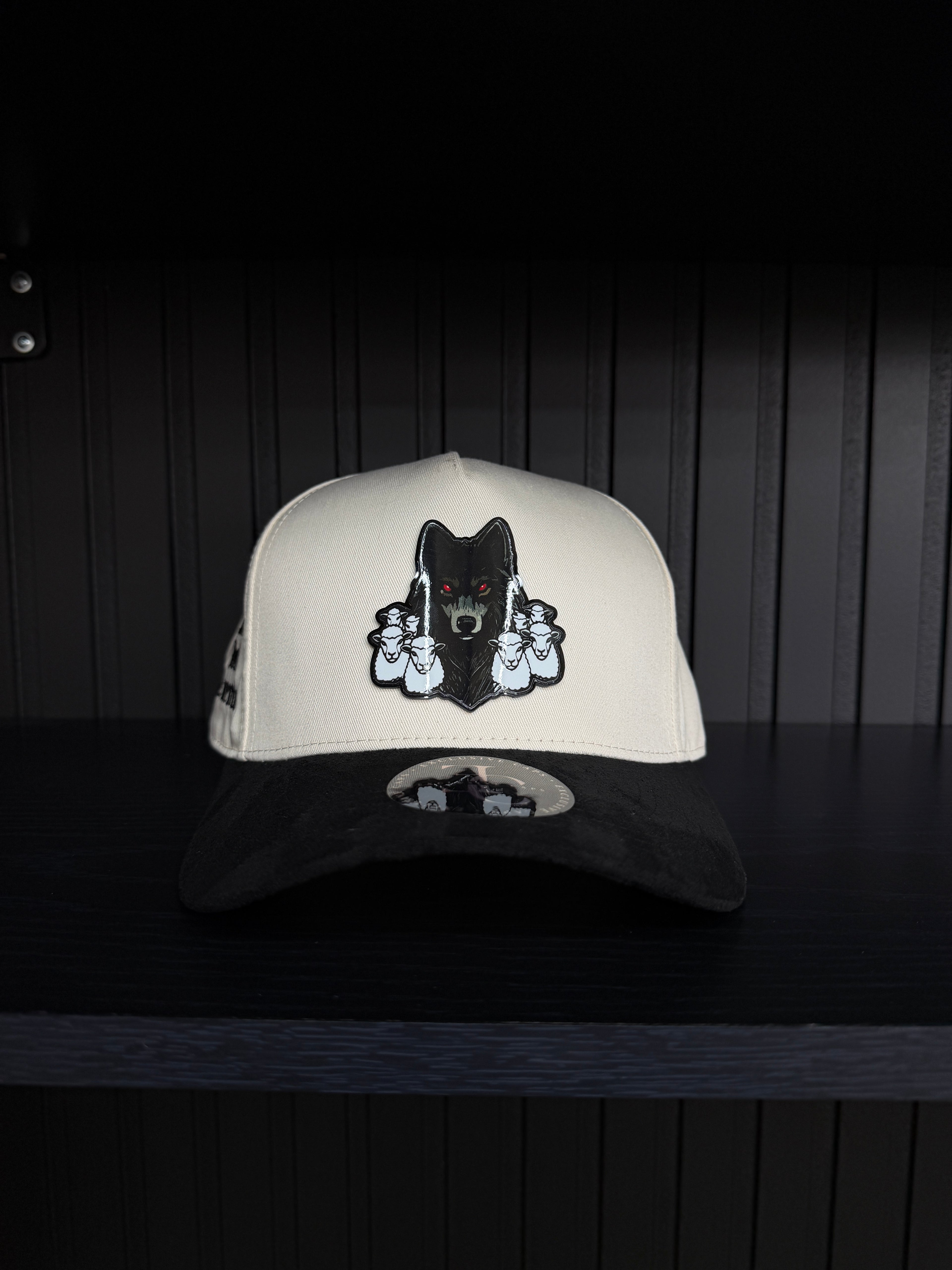Exclusive Caps El Malo del cuento color plate SnapBack Hat-