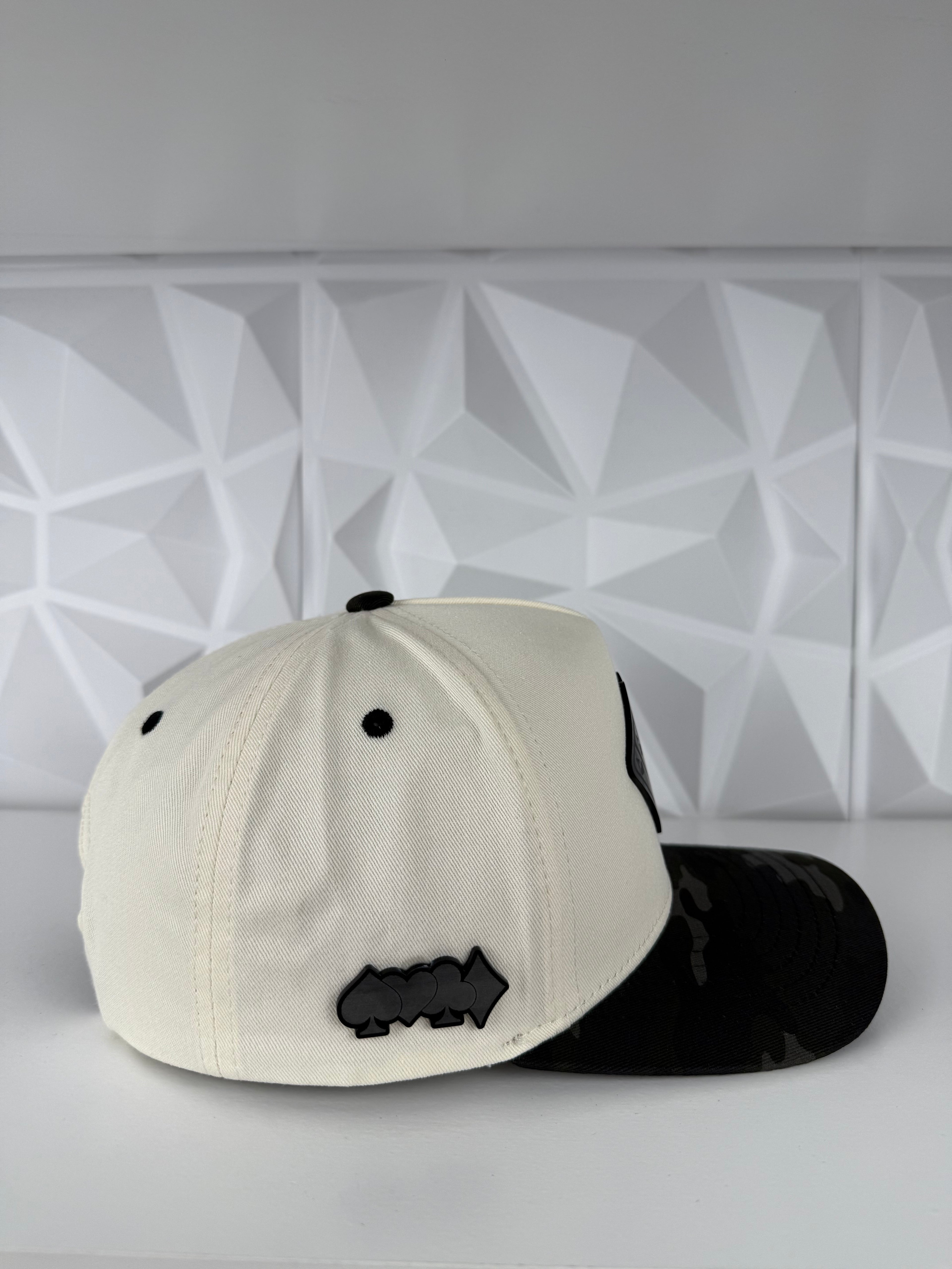 Poker placa SnapBack gorra-natural/camuflaje
