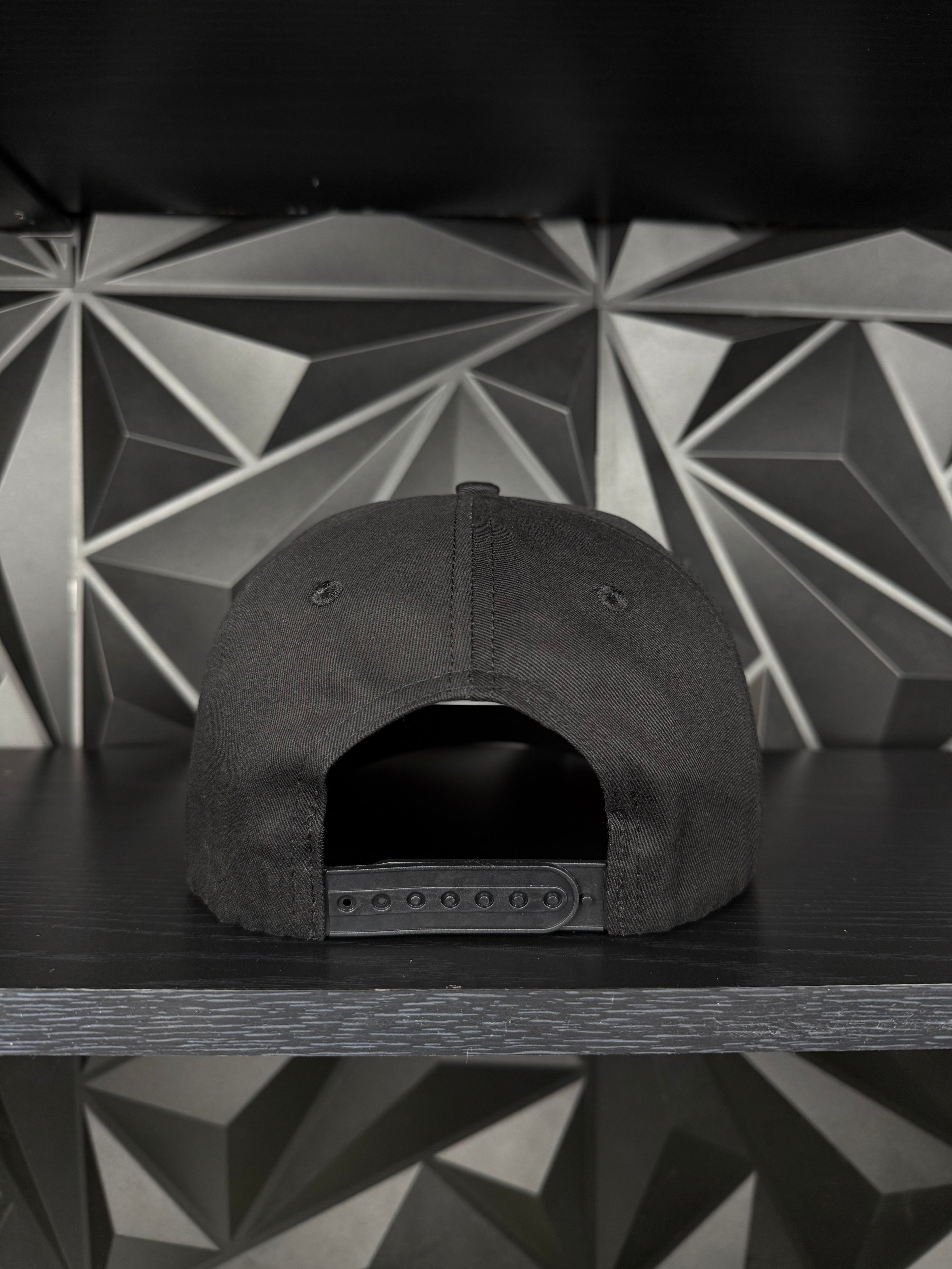 México plate SnapBack hat-black/red