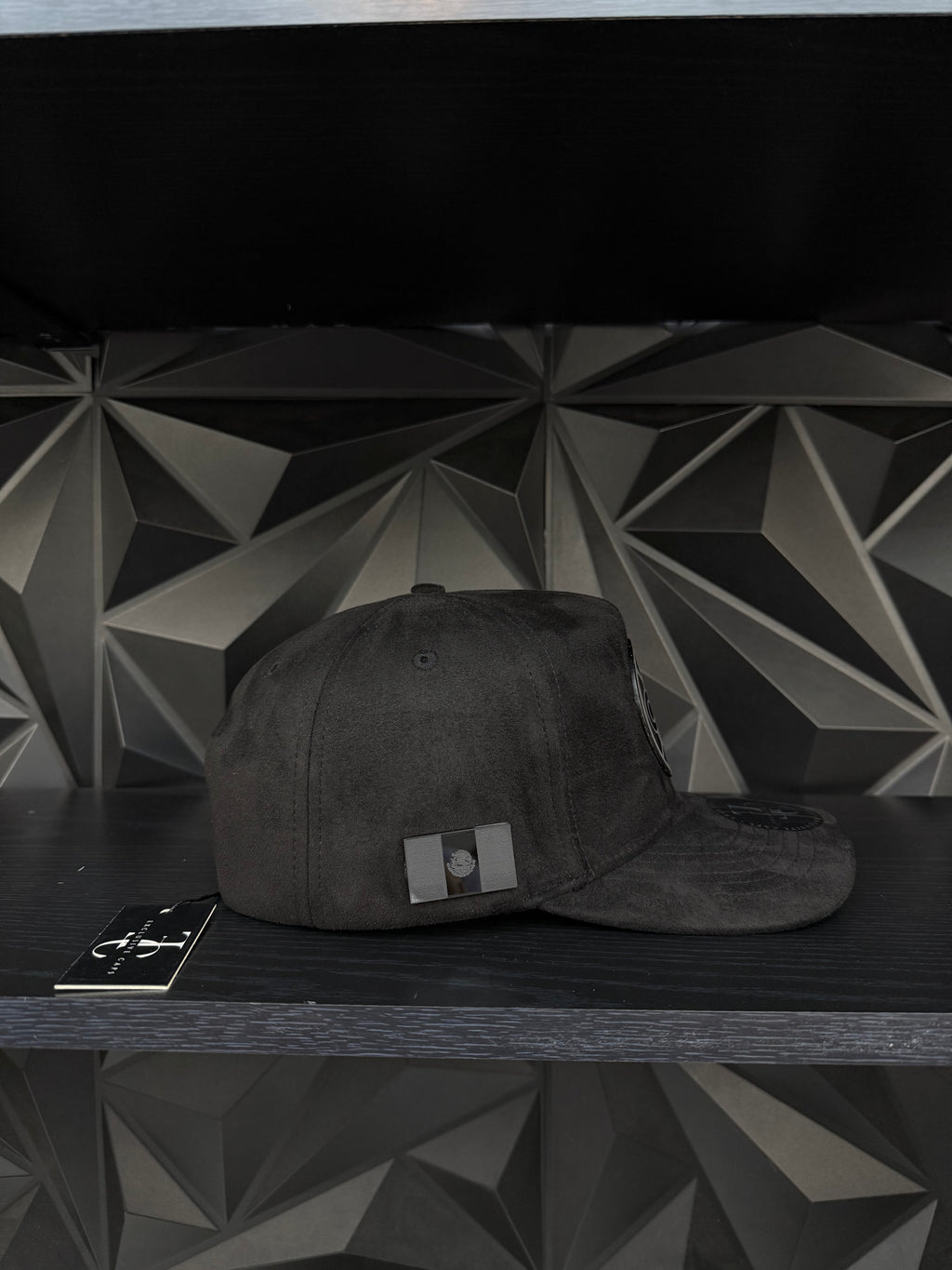 América SnapBack hat-Black Suede Black Plate