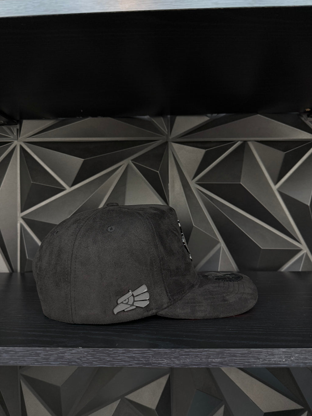 San Luis Potosí México SnapBack hat-black/red suede