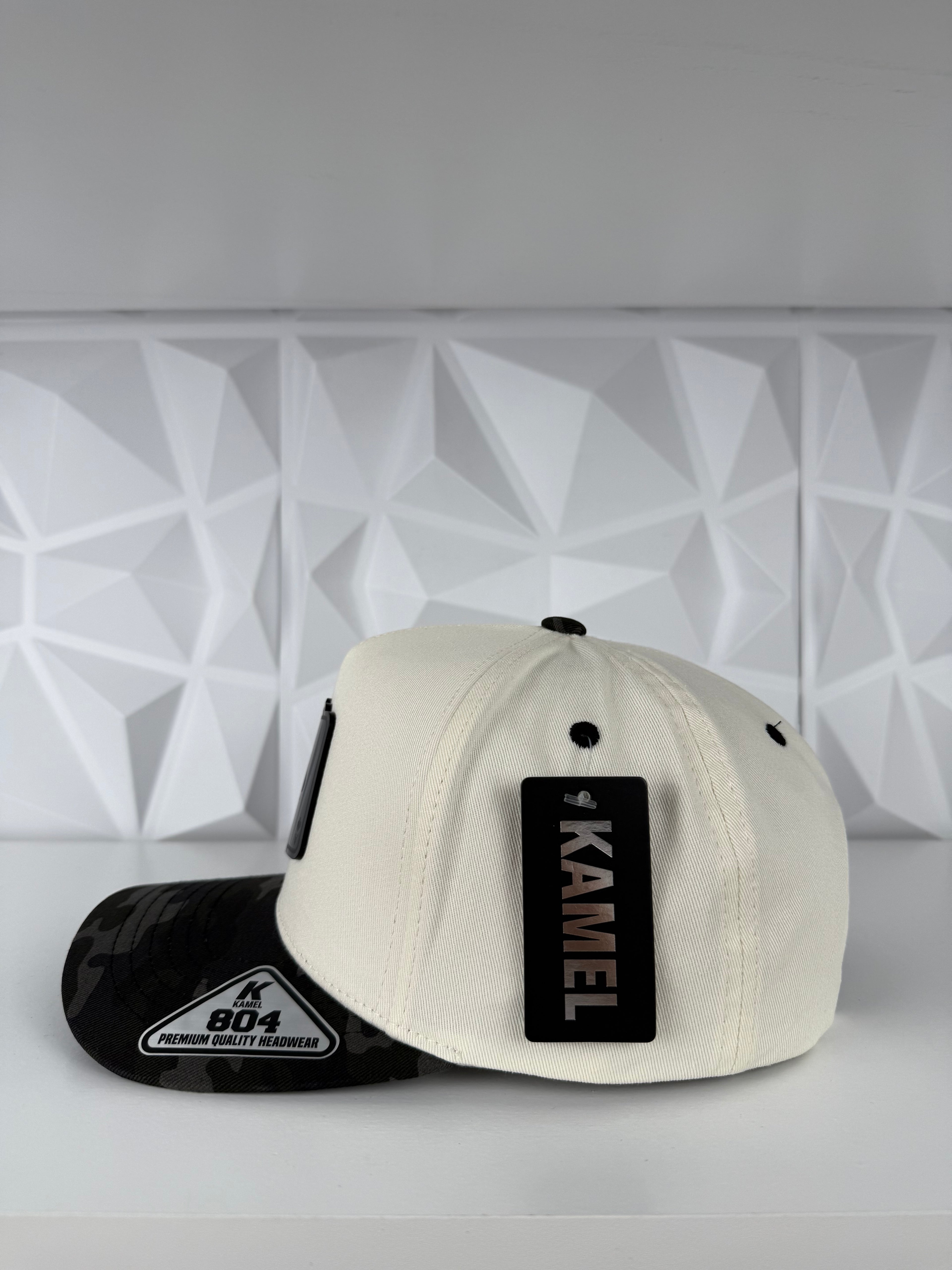 Poker placa SnapBack gorra-natural/camuflaje