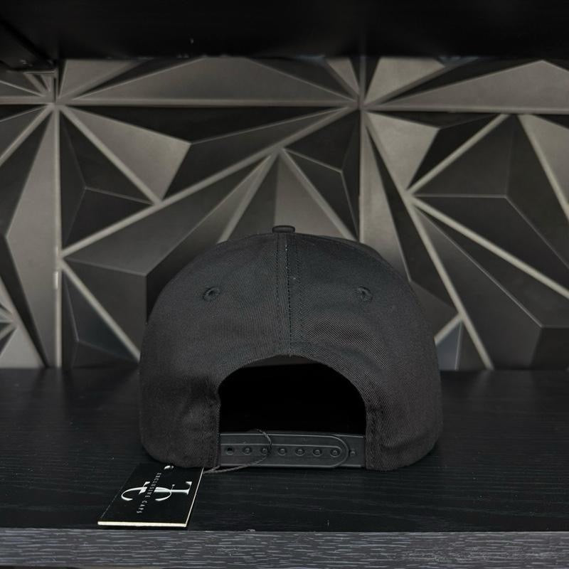 Oaxaca México SnapBack hat-black/red suede