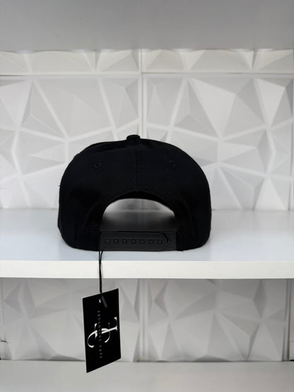 Signo De Dinero Placa SnapBack Gorra- Negro