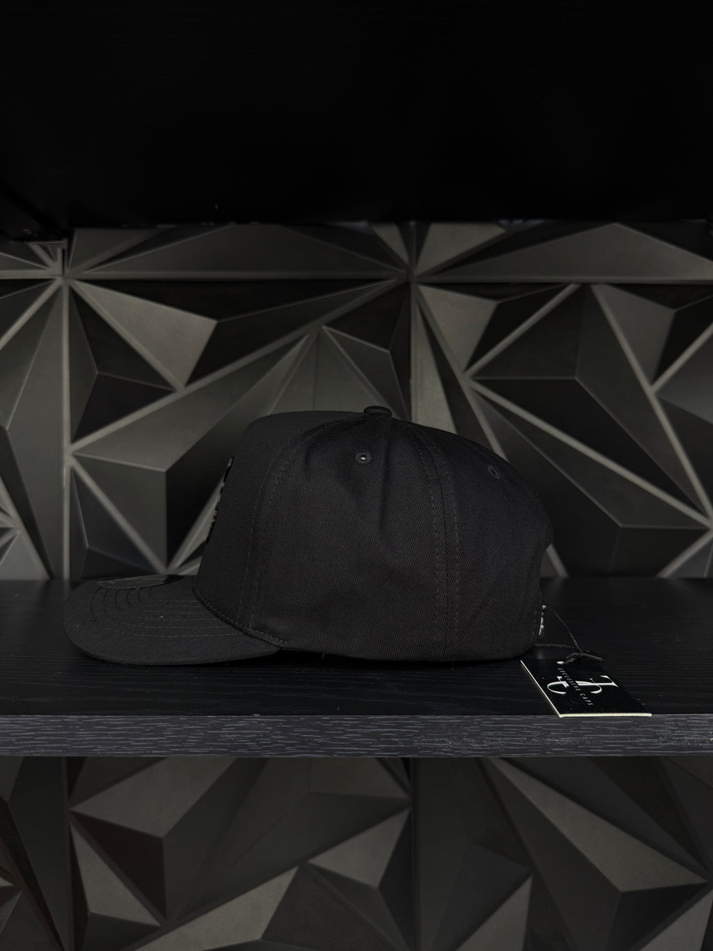 Chalino SnapBack hat-black