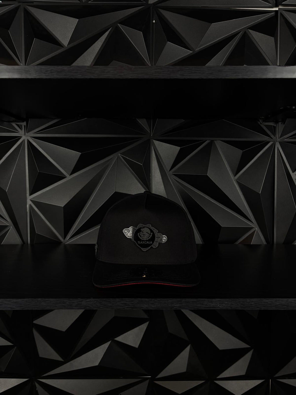Tlaxcala México estado SnapBack Hat-Black/Red Visor Cotton Cap