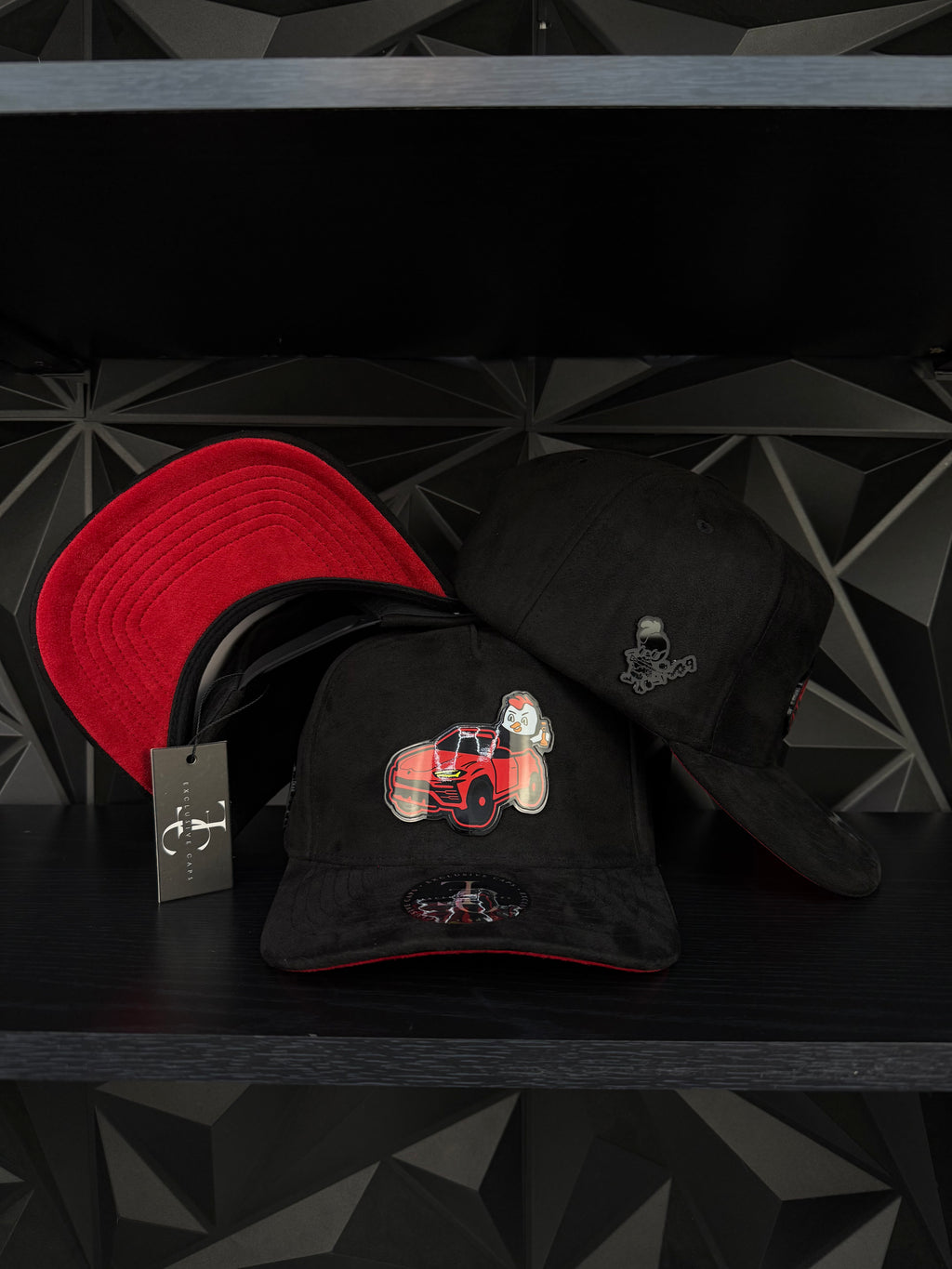 Nini lambo SnapBack hat-black/red suede