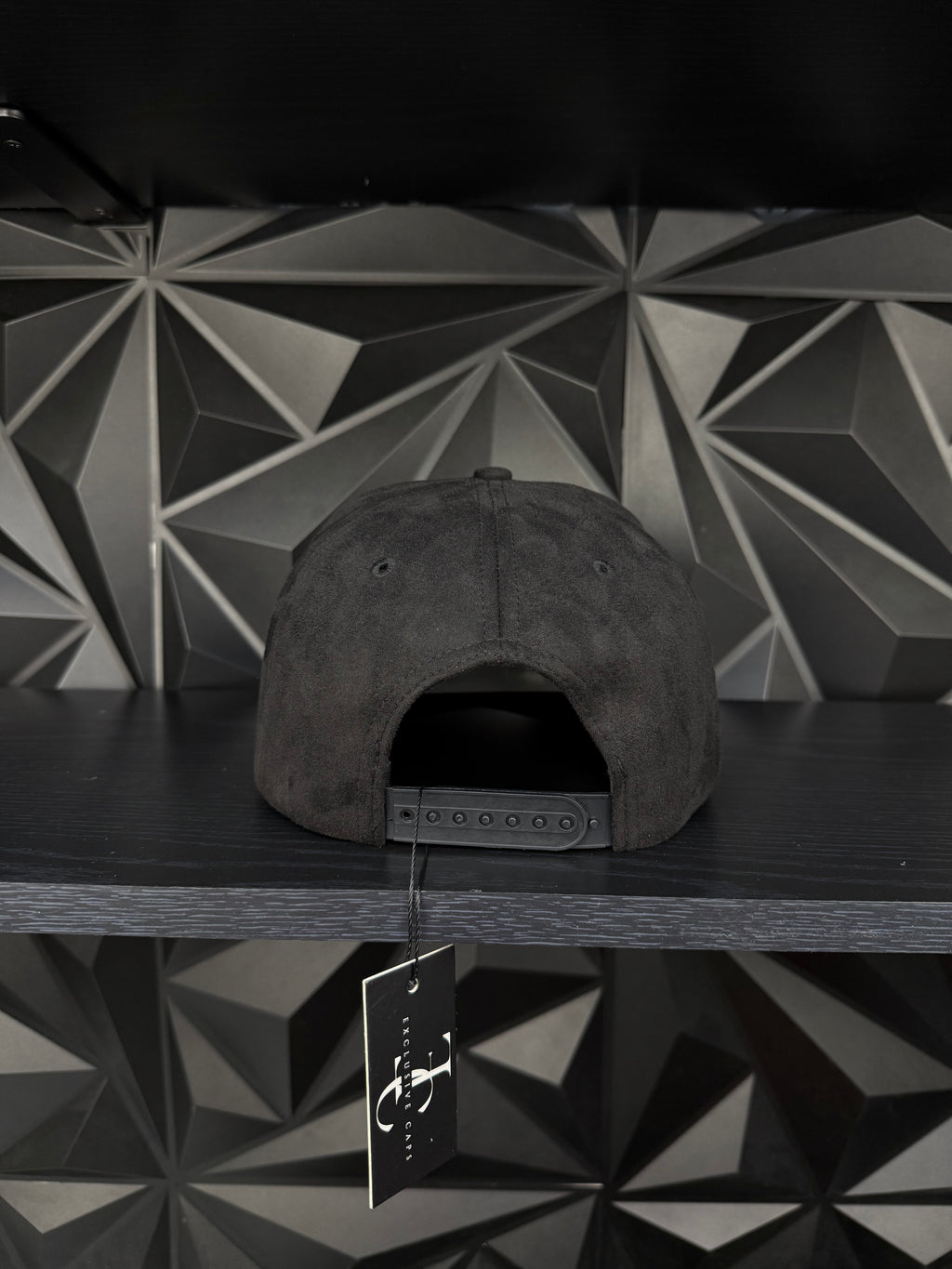 CT Nata cano SnapBack hat-black/red suede