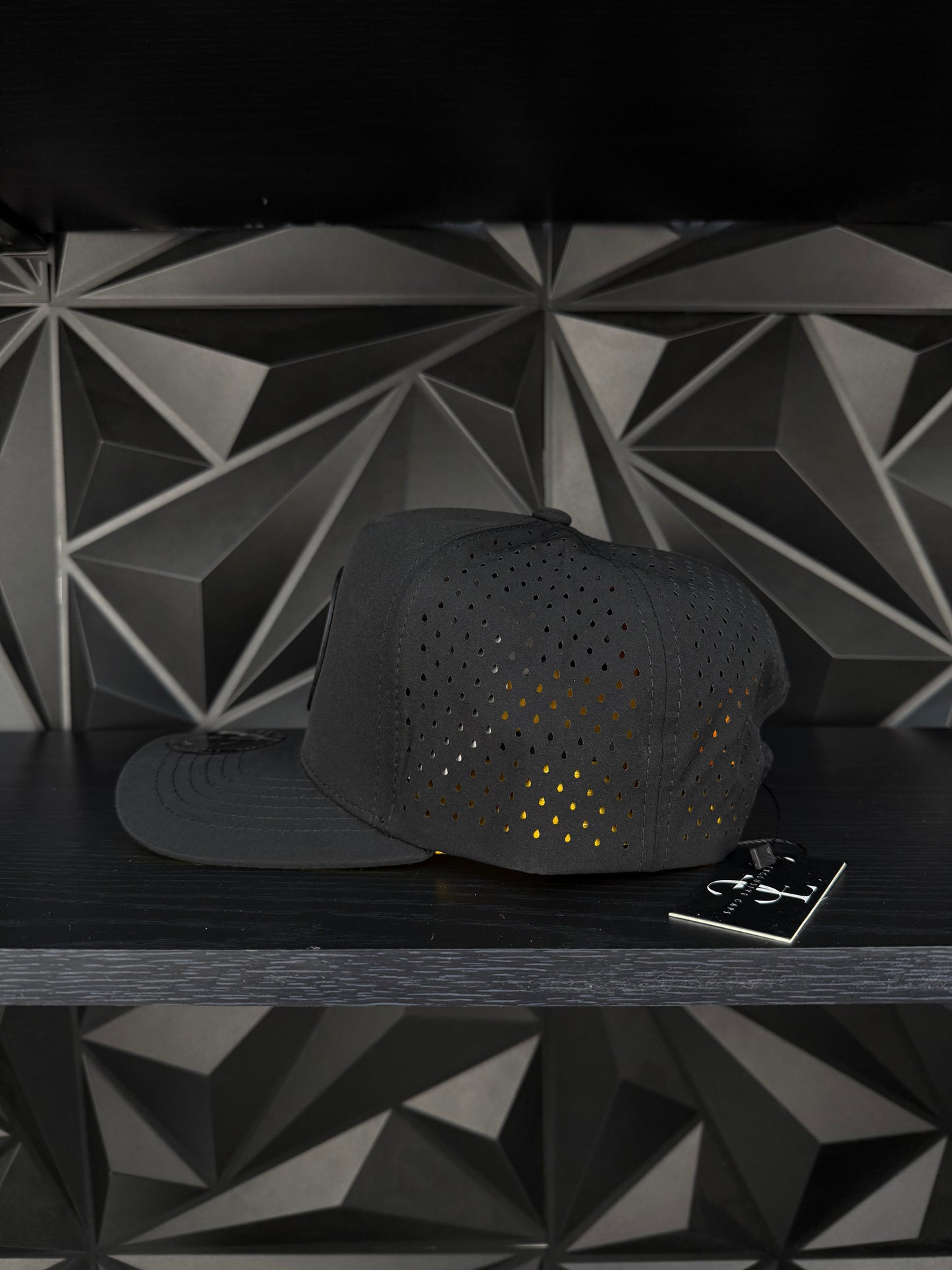 América SnapBack hat-Black/Yellow Hydro Gold Plate