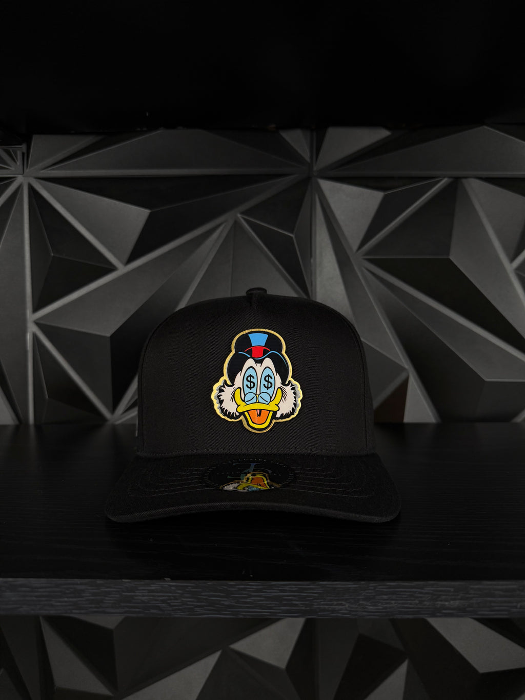 Tío rico SnapBack hat-black