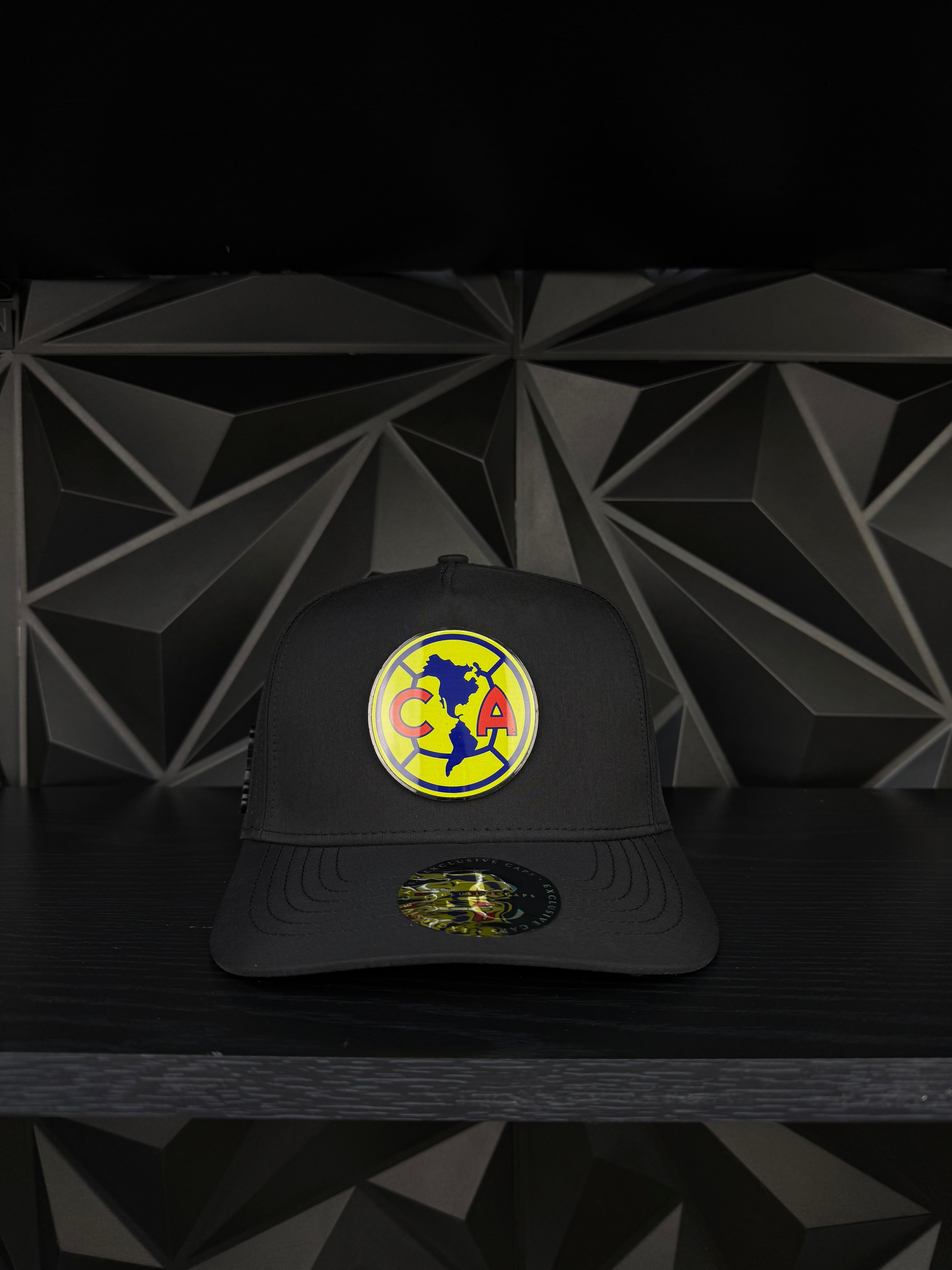 América SnapBack hat-black Hydro Color Plate